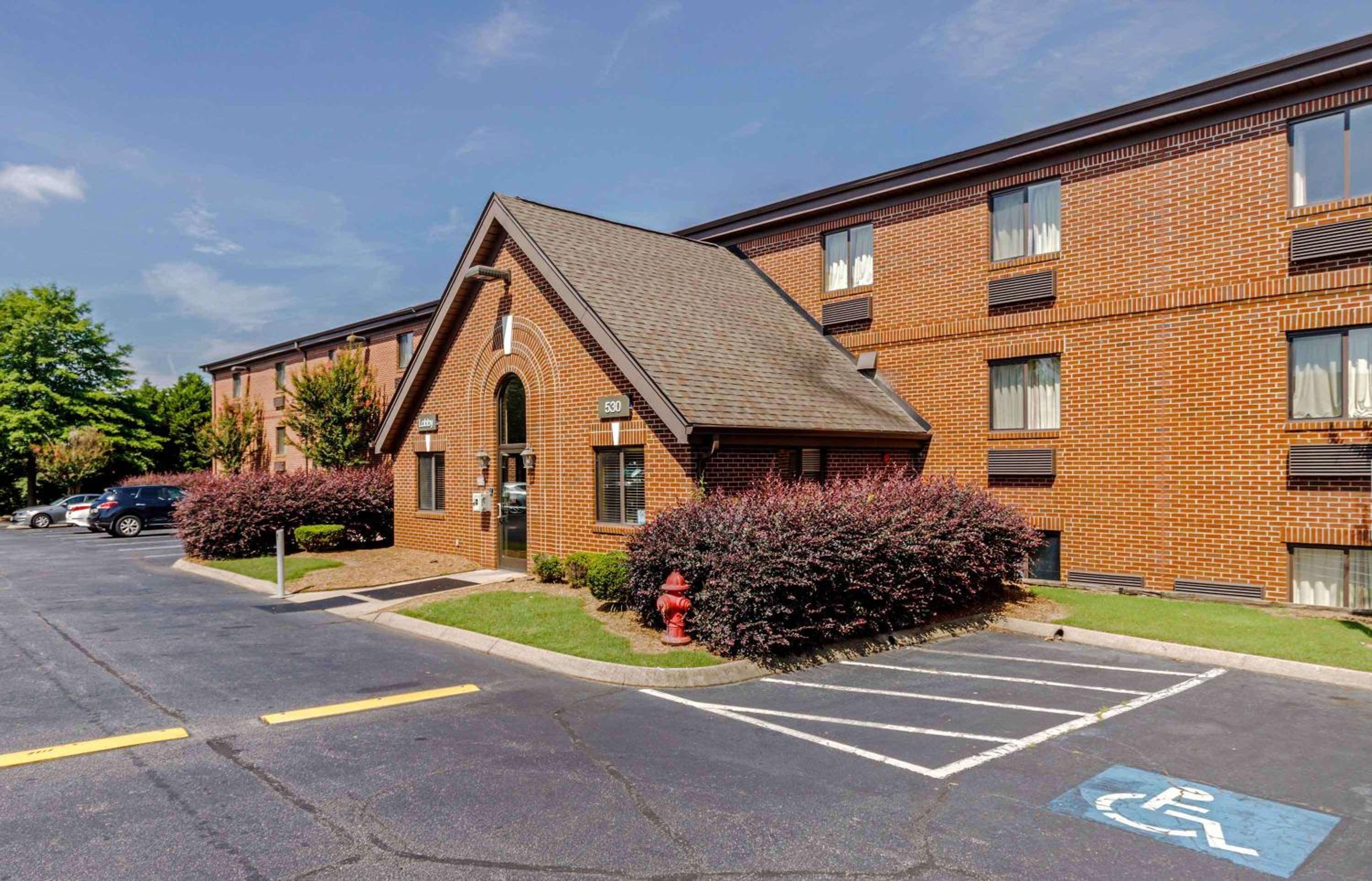 Hotel Extended Stay America Select Suites - Greenville - Haywood Mall - Image 1