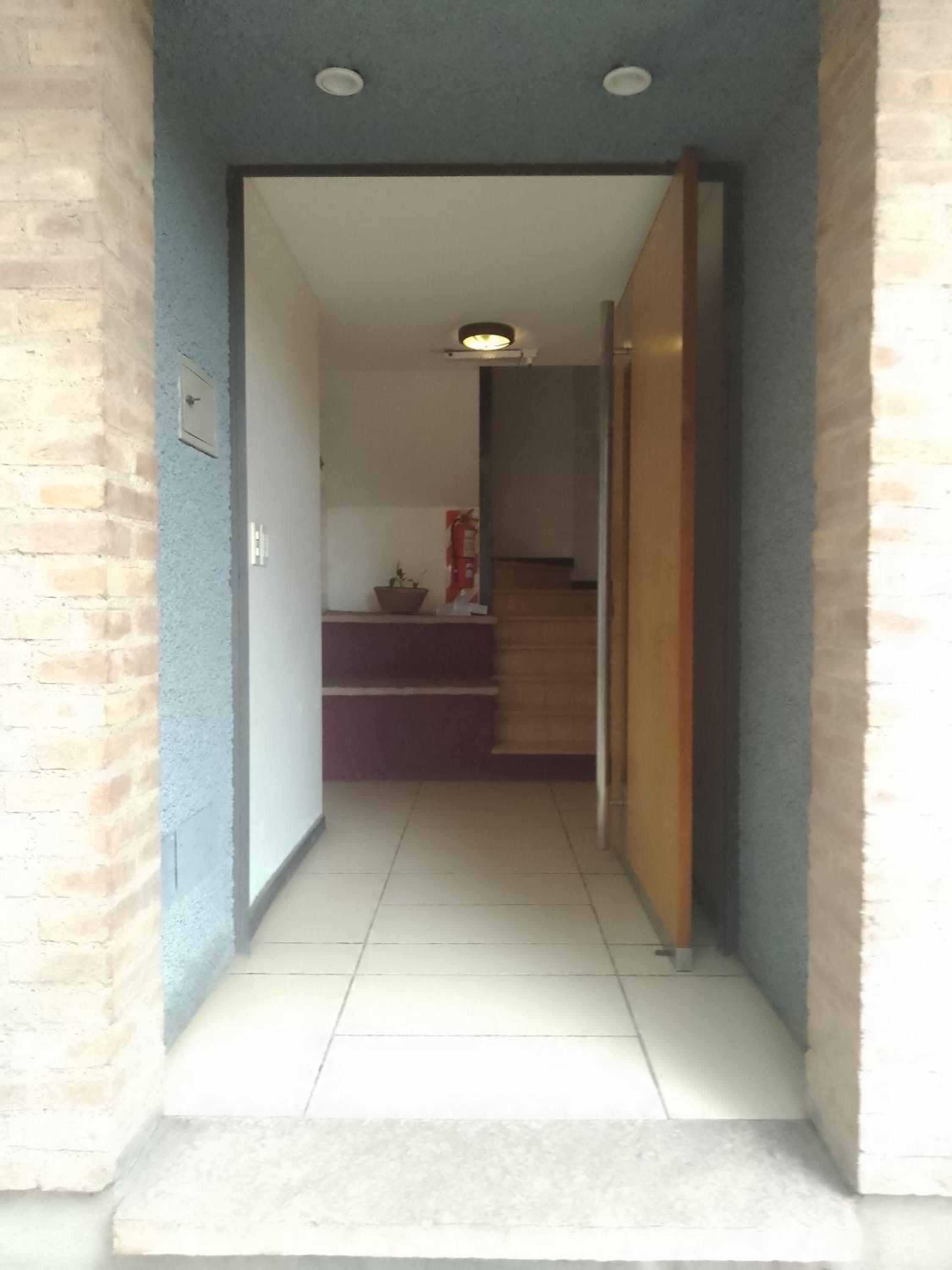 Departamento calle Belgrano Godoy Cruz con cochera