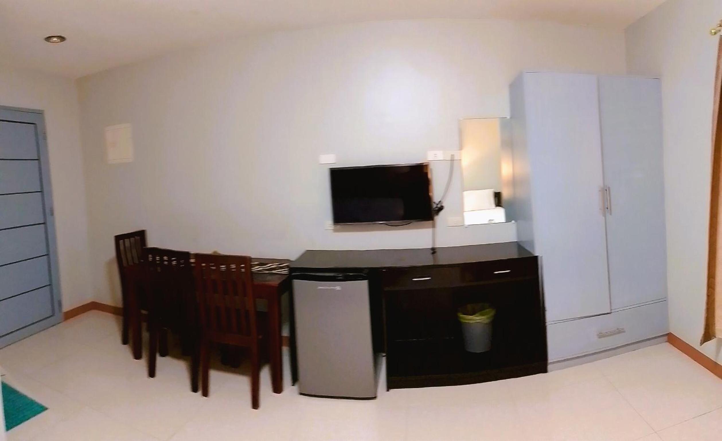 Felli`s Guest House view 3