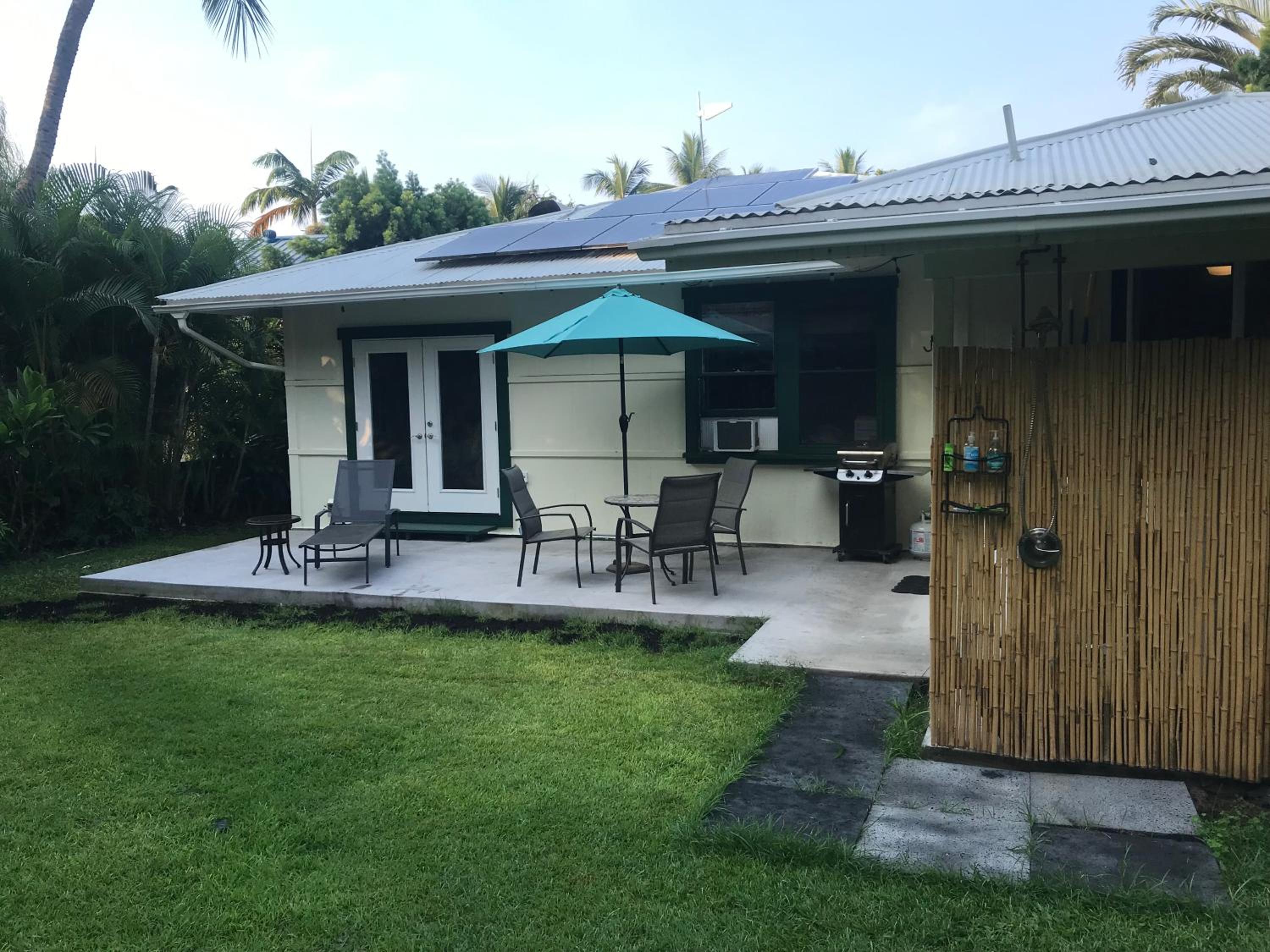 Eco-friendly Sanctuary on Kealakekua Bay. Charming Hawaiian Style with Air Con