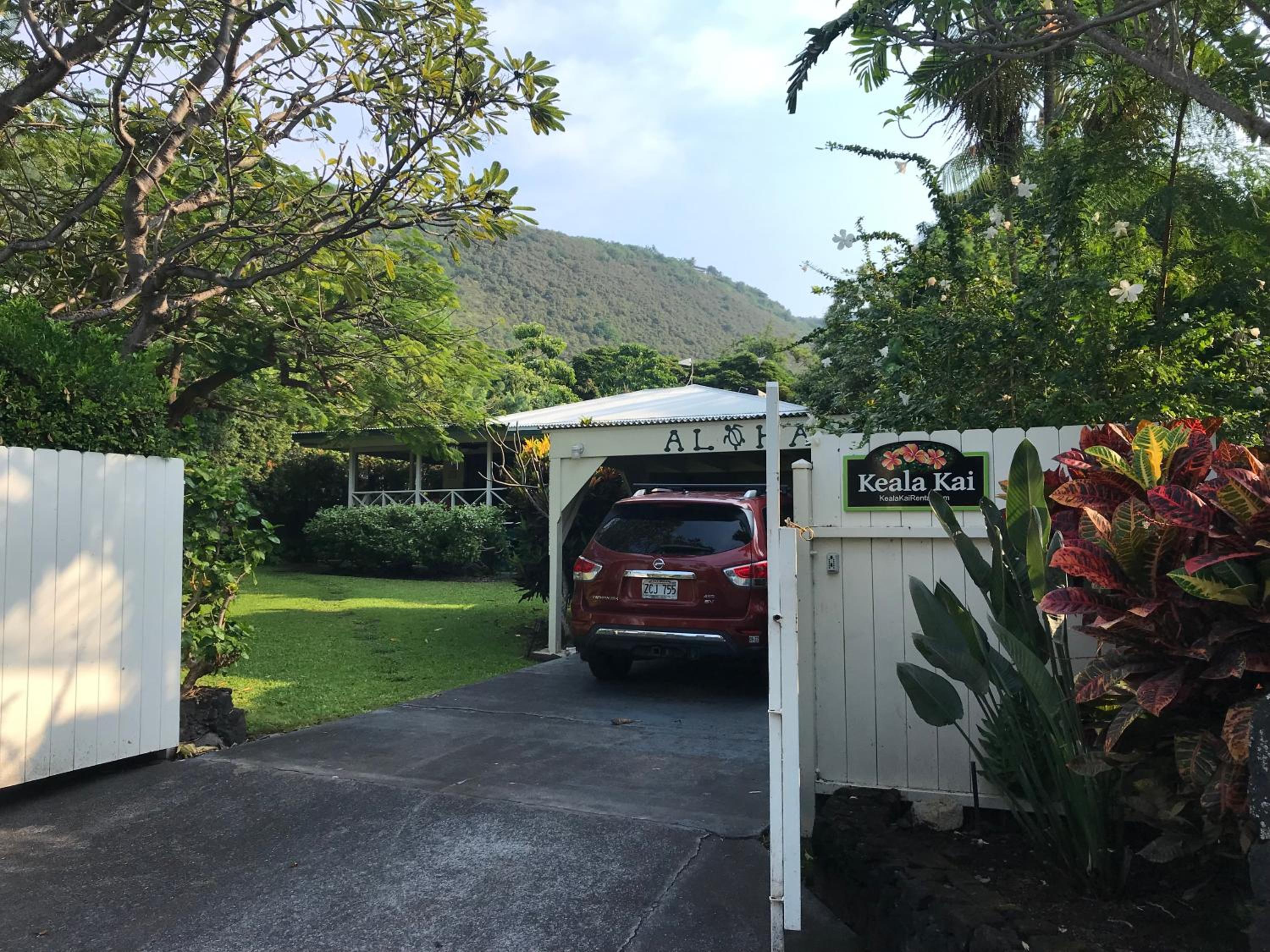 Eco-friendly Sanctuary on Kealakekua Bay. Charming Hawaiian Style with Air Con