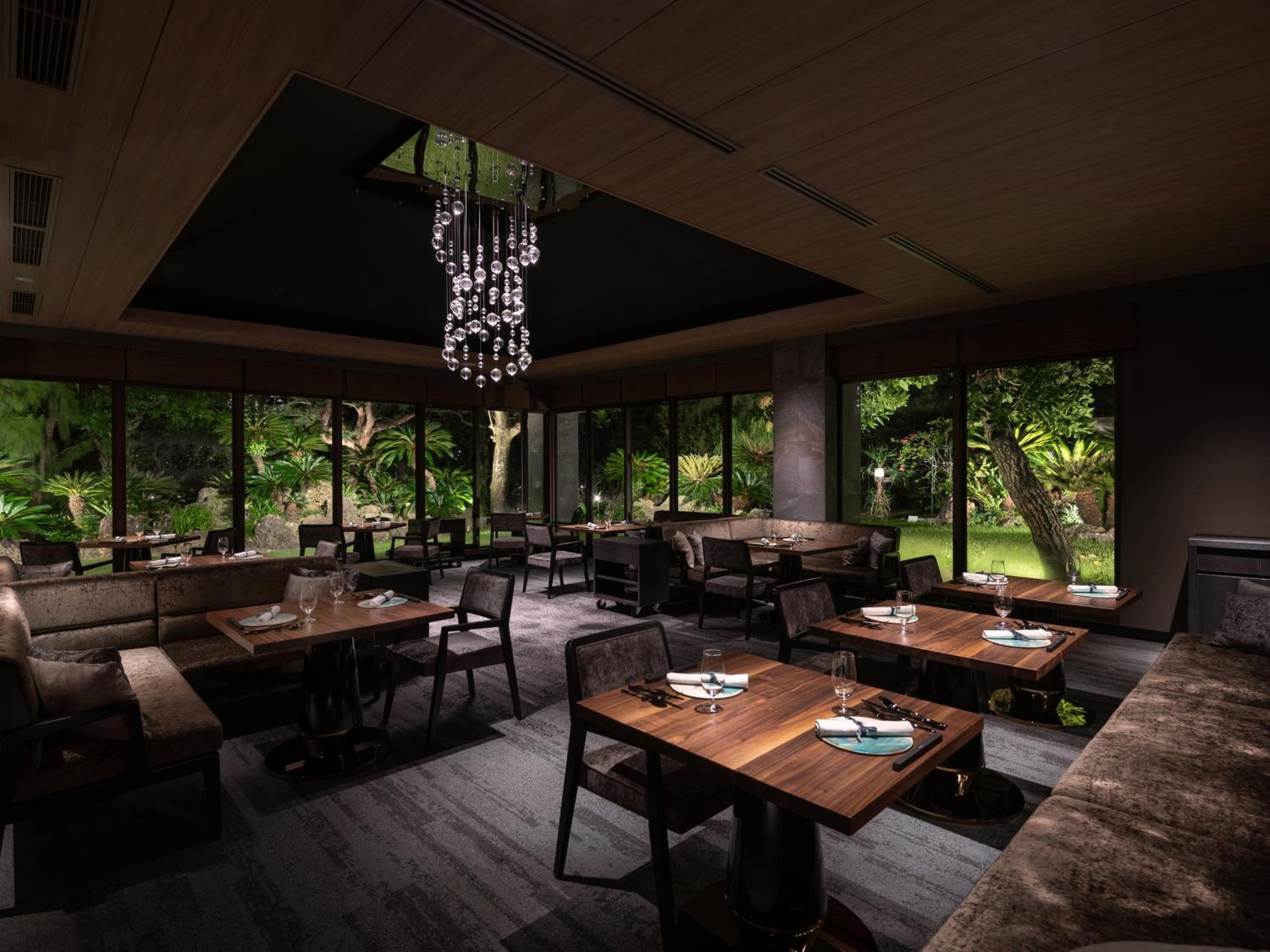 FUSAKI BEACH RESORT HOTEL & VILLAS