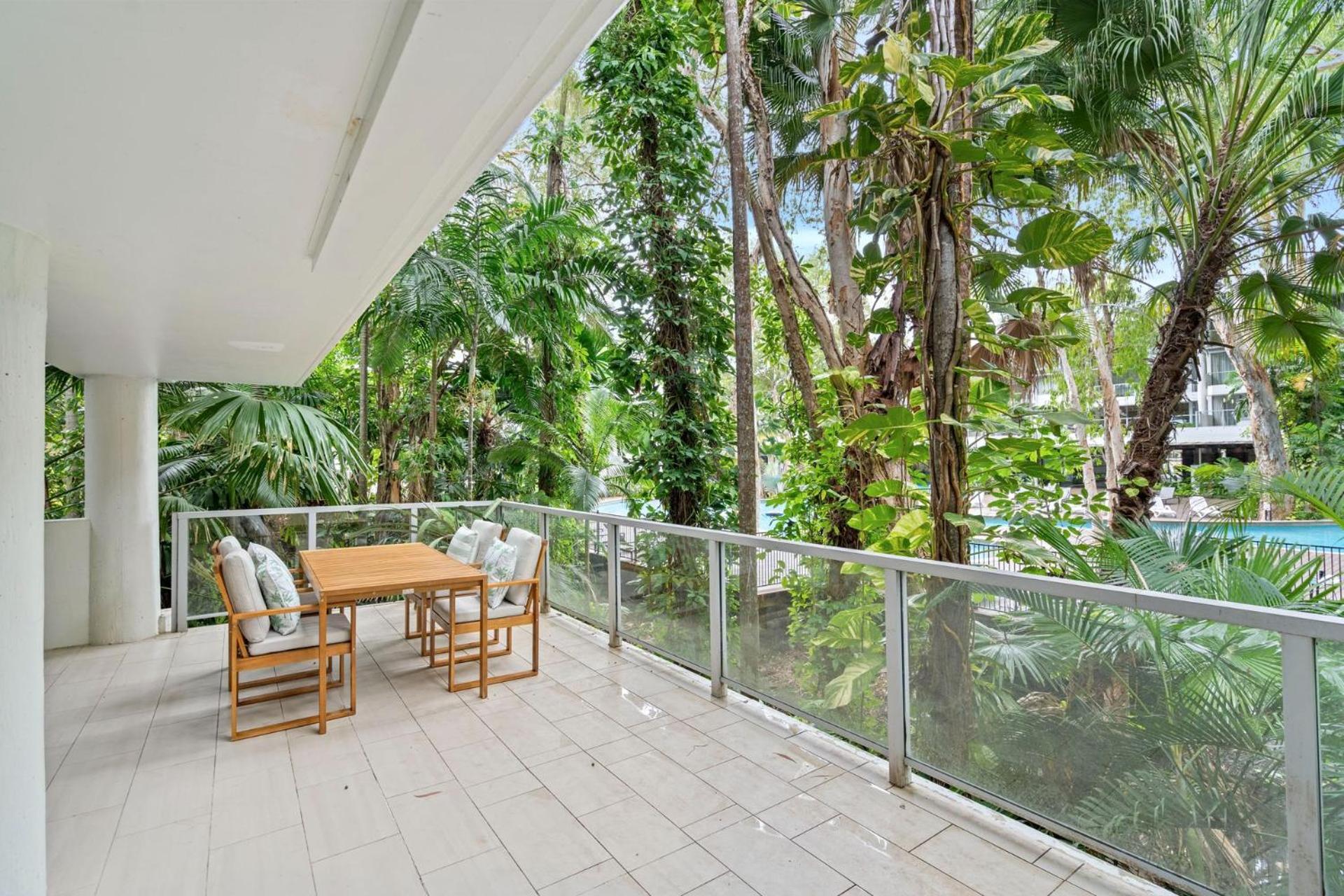 Belle Escapes Drift Beachfront Resort Pool View Suite 4106