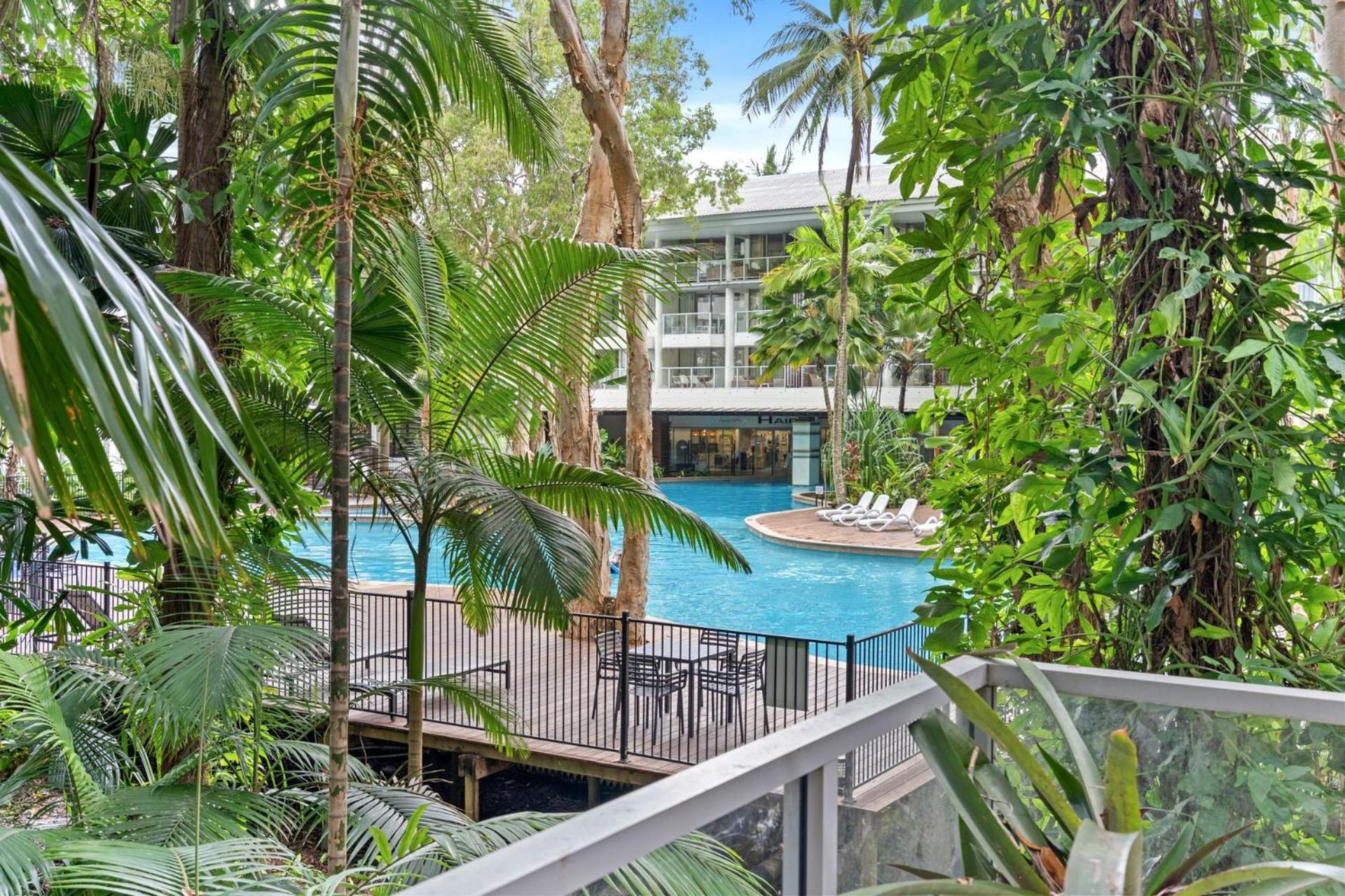 Belle Escapes Drift Beachfront Resort Pool View Suite 4106