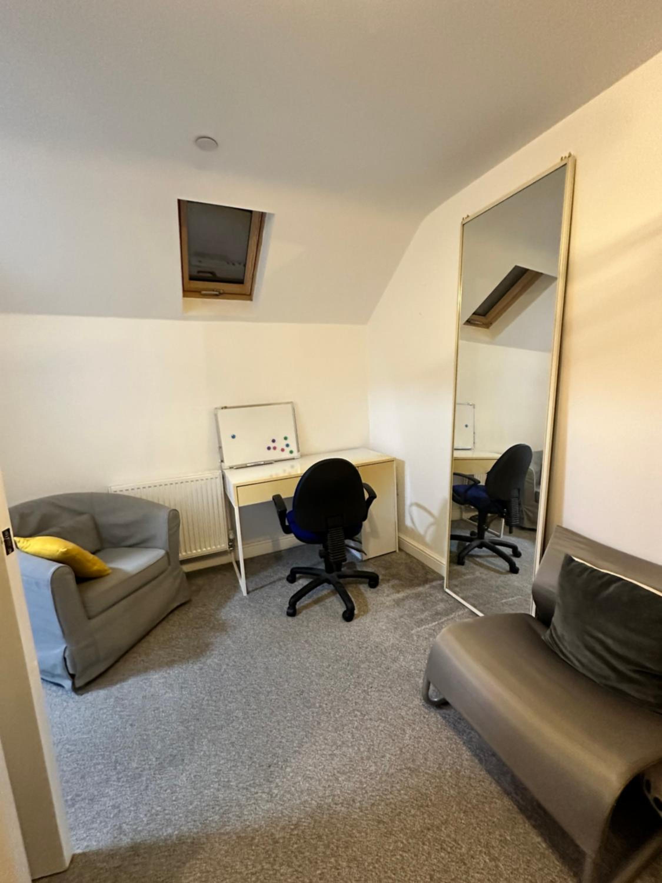 Elegant room near Deansgate Towers Manchester