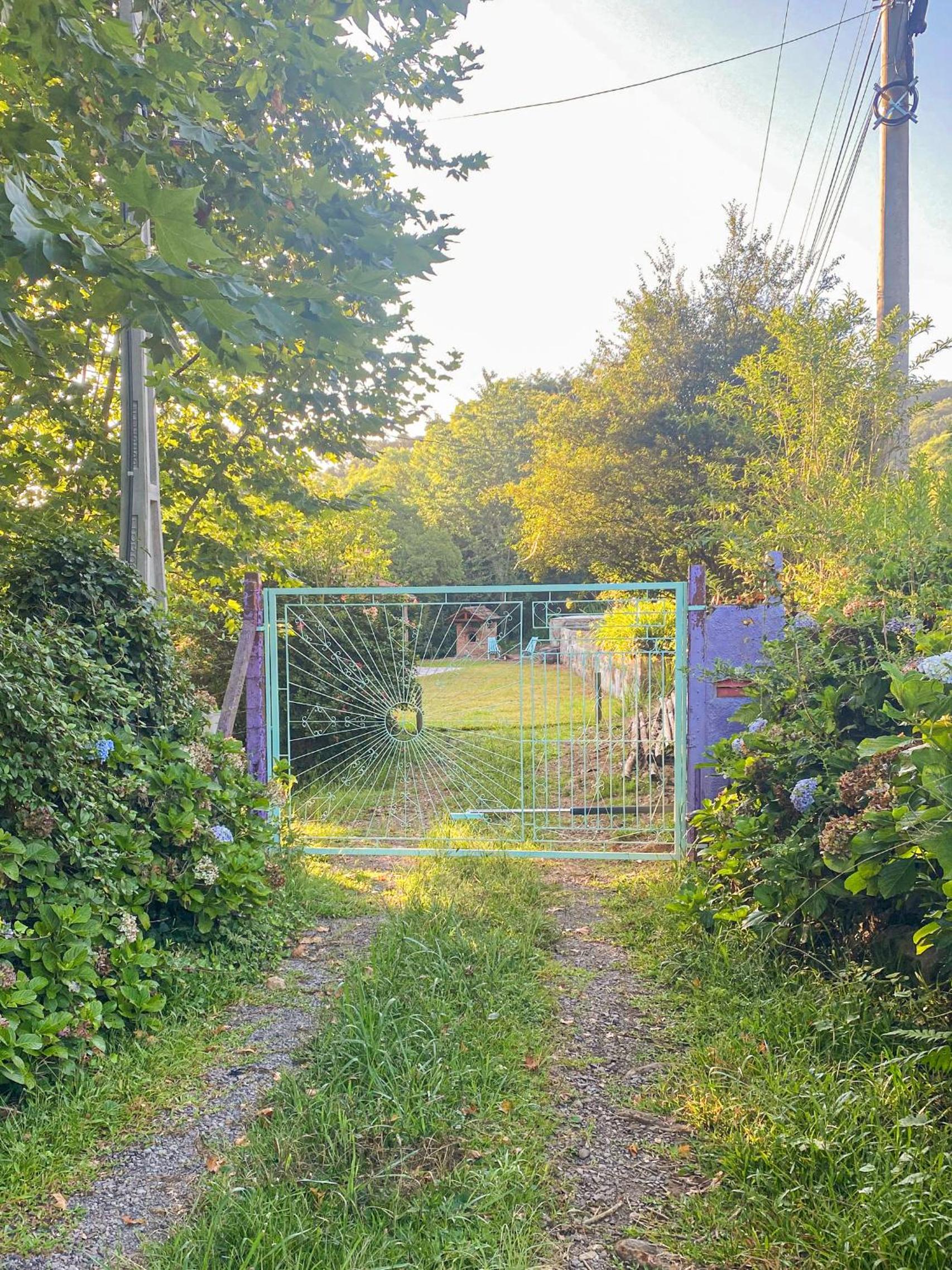 A Magnífica Casa Velha nos Caminhos de Pedra