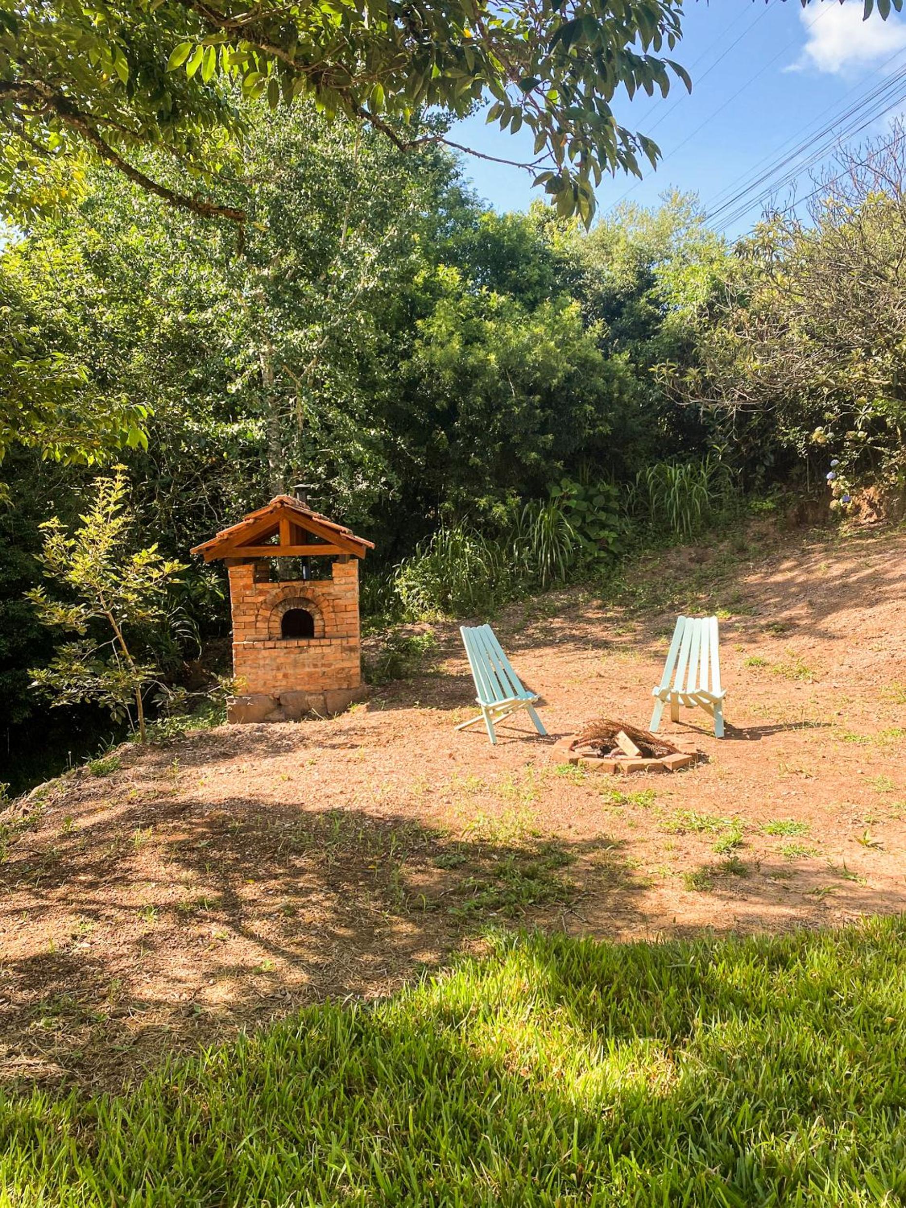 A Magnífica Casa Velha nos Caminhos de Pedra