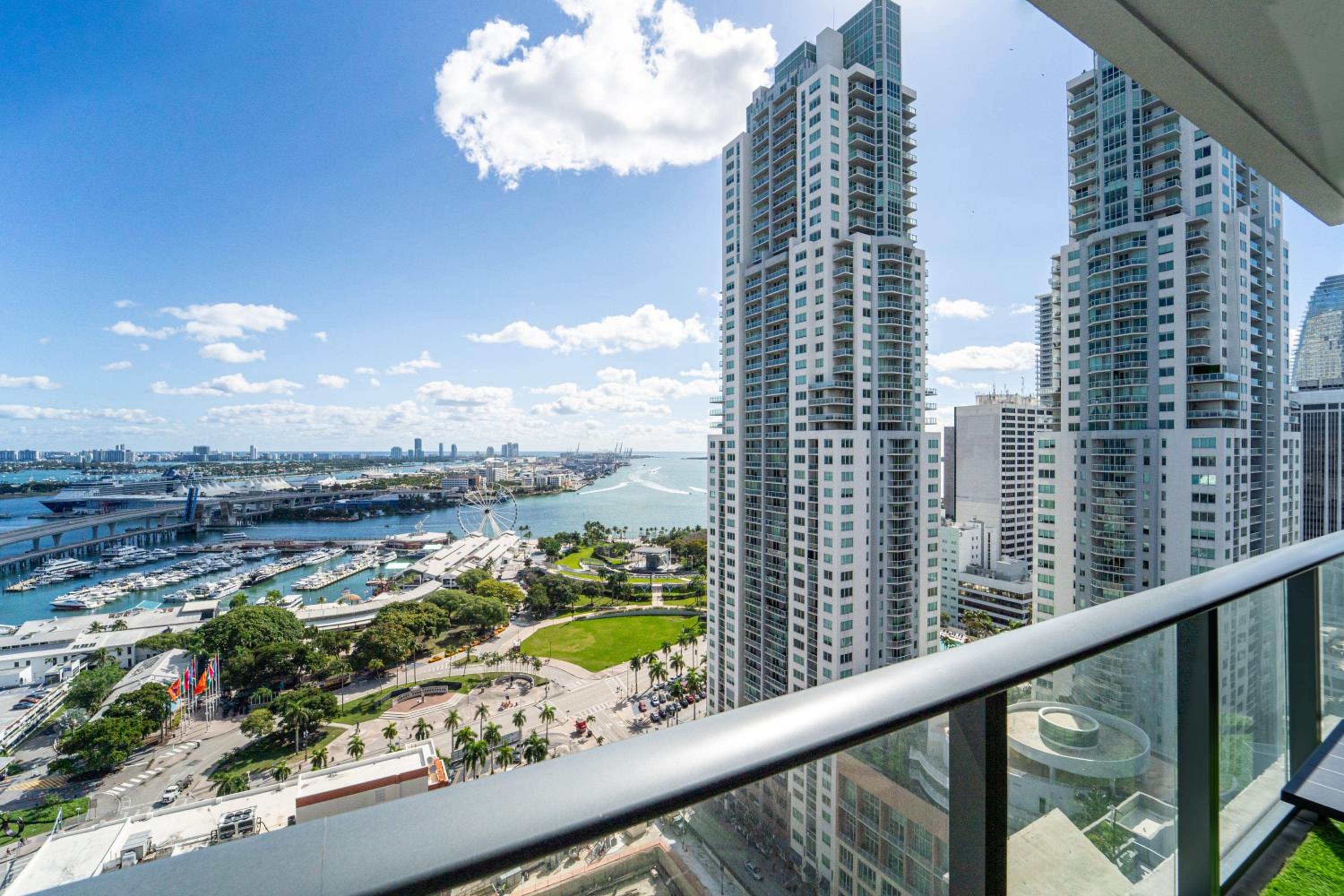 Devereaux Miami Luxury One-Bedroom and Studios