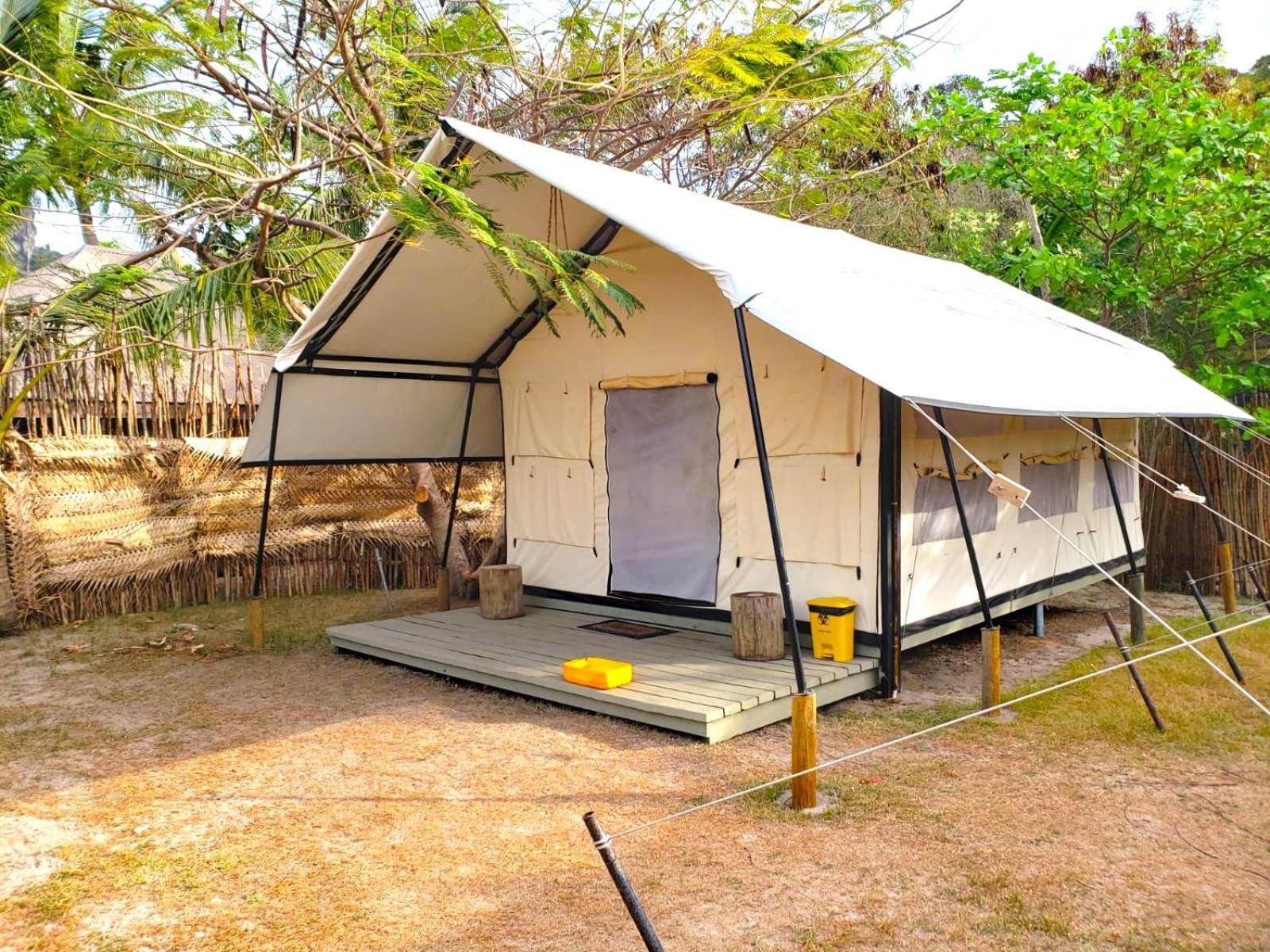 Barefoot Kuata Island Resort
