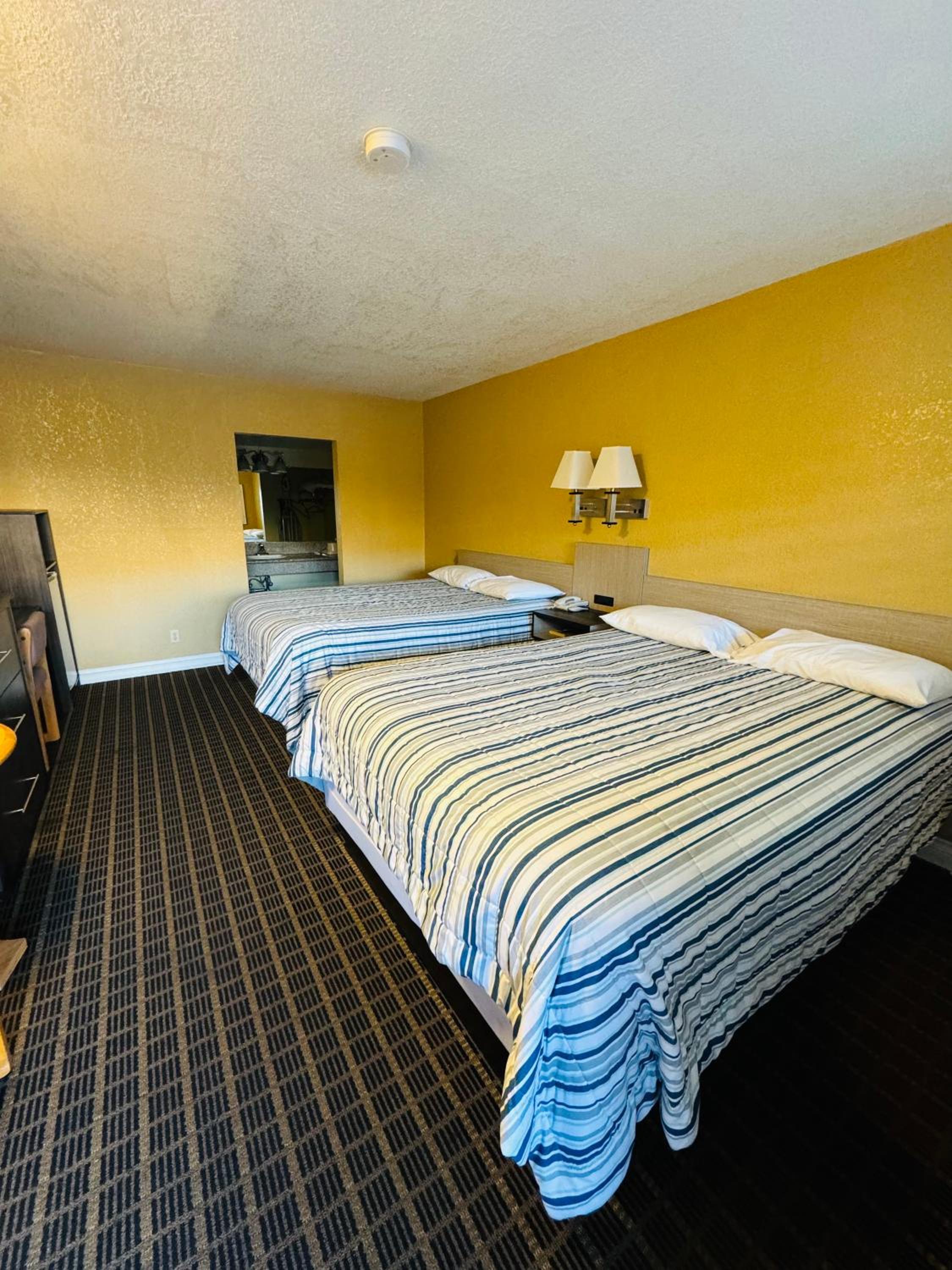 Mount Whitney Motel view 2