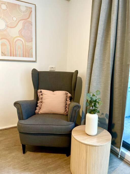 A city oasis 101 - full apartment with balcony