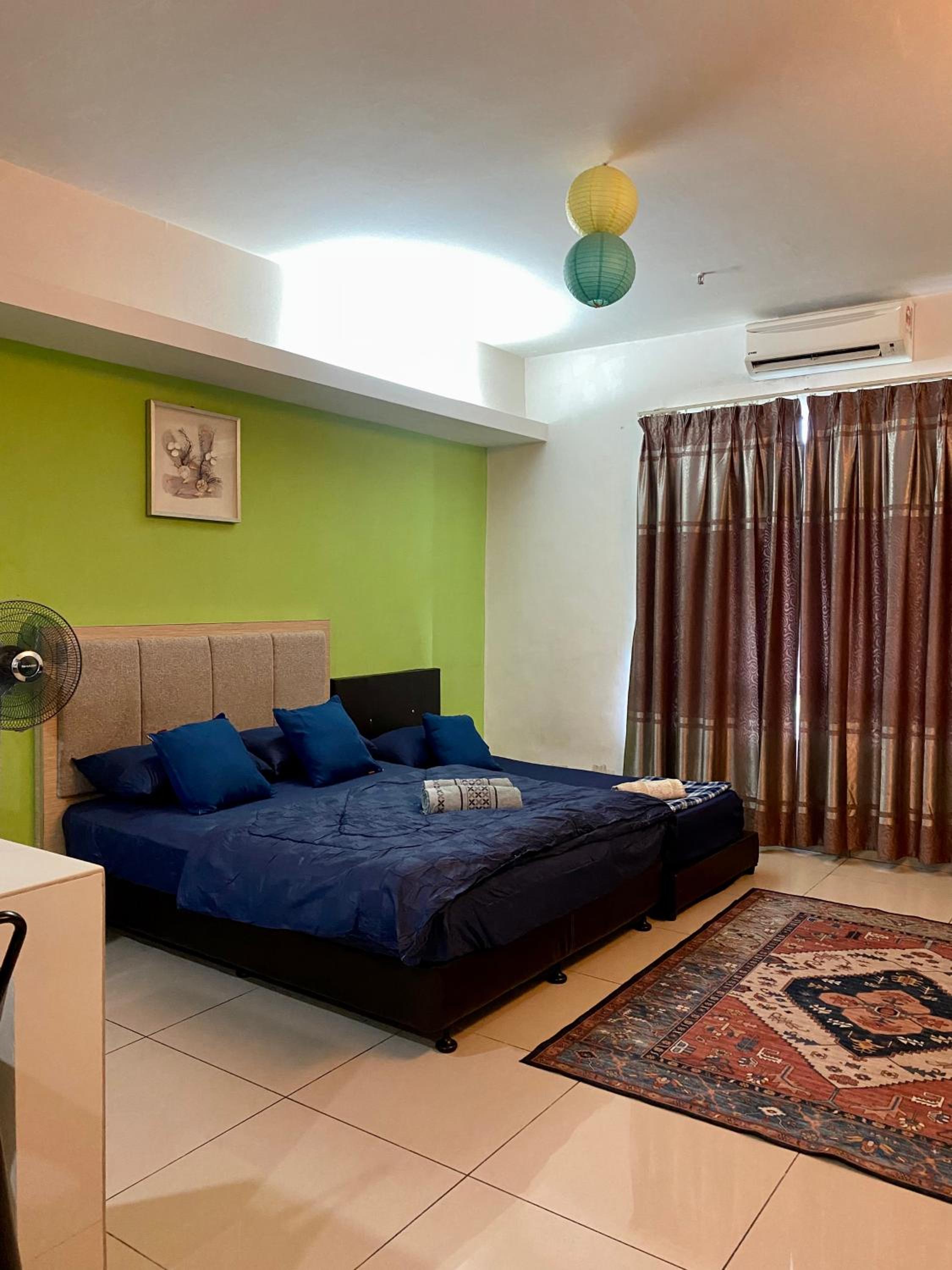 Private Studio Viana Court Service Apartment 2 with private parking photo 2