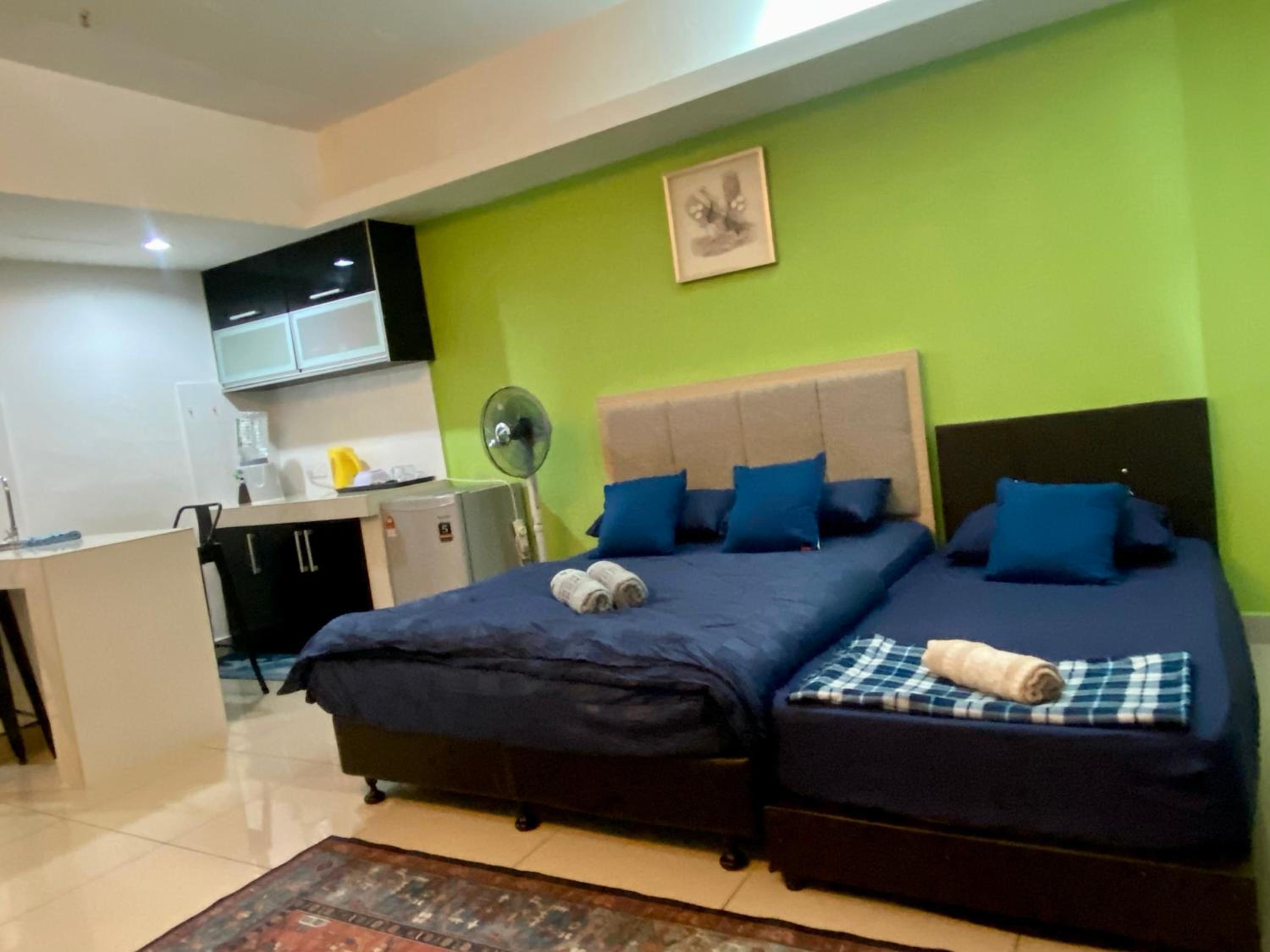 Private Studio Viana Court Service Apartment 2 with private parking photo 4