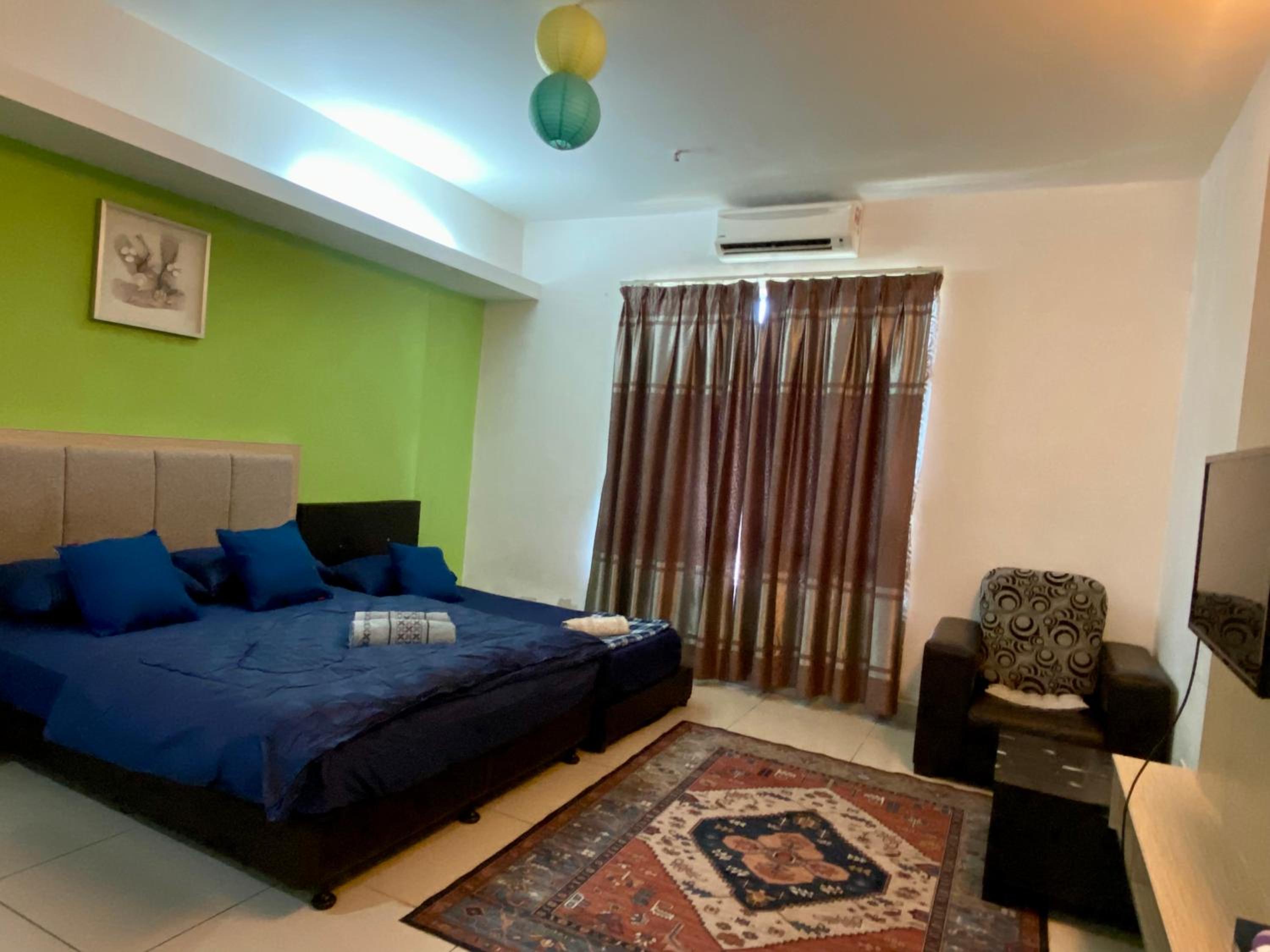 Private Studio Viana Court Service Apartment 2 with private parking photo 5