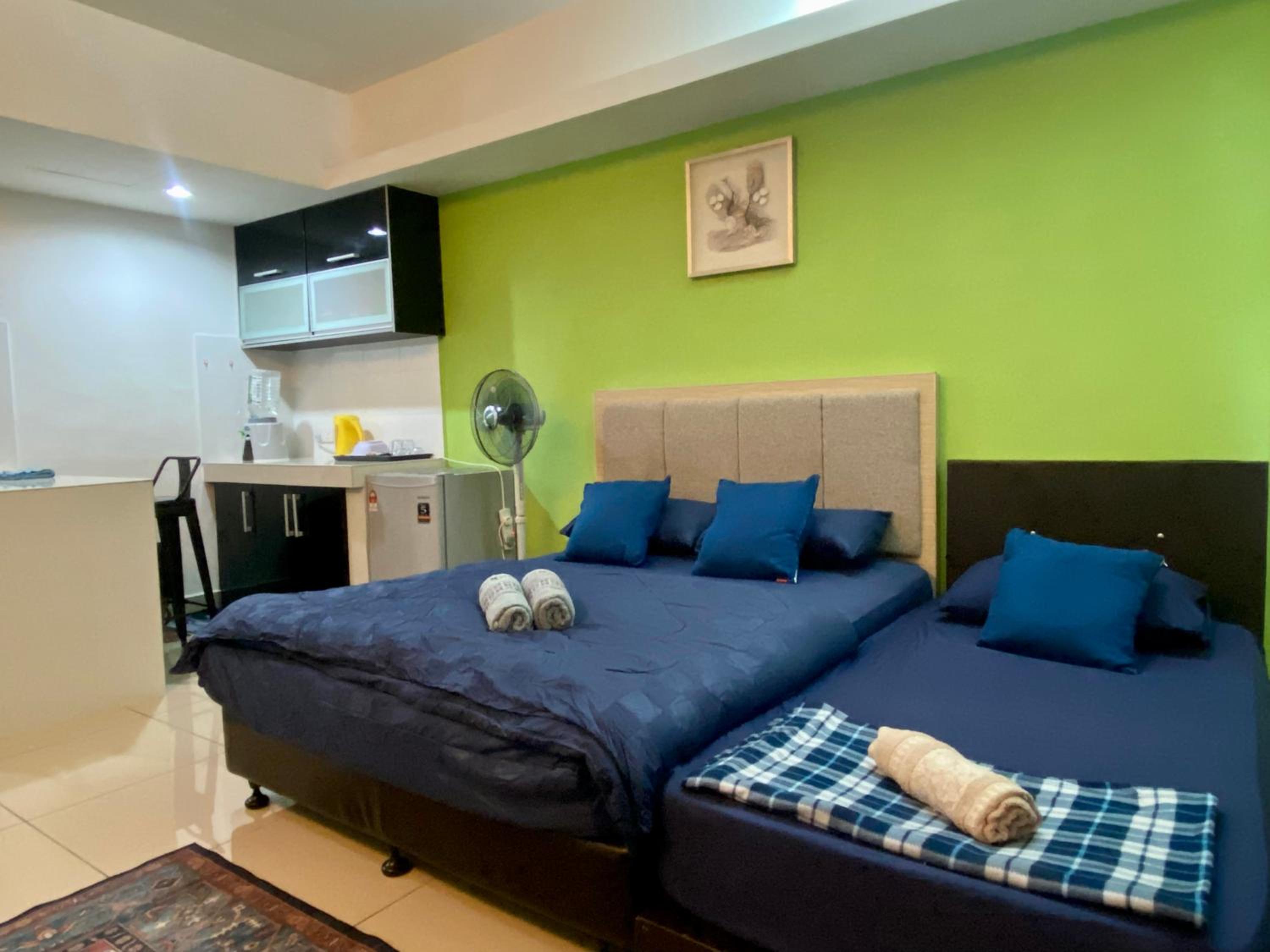 Private Studio Viana Court Service Apartment 2 with private parking photo 3