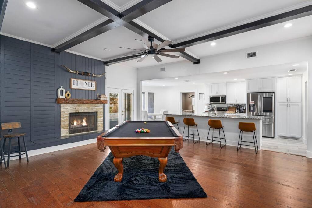 House nearby AT&T stadium-Lone Star-Six Flags-DFW view 5
