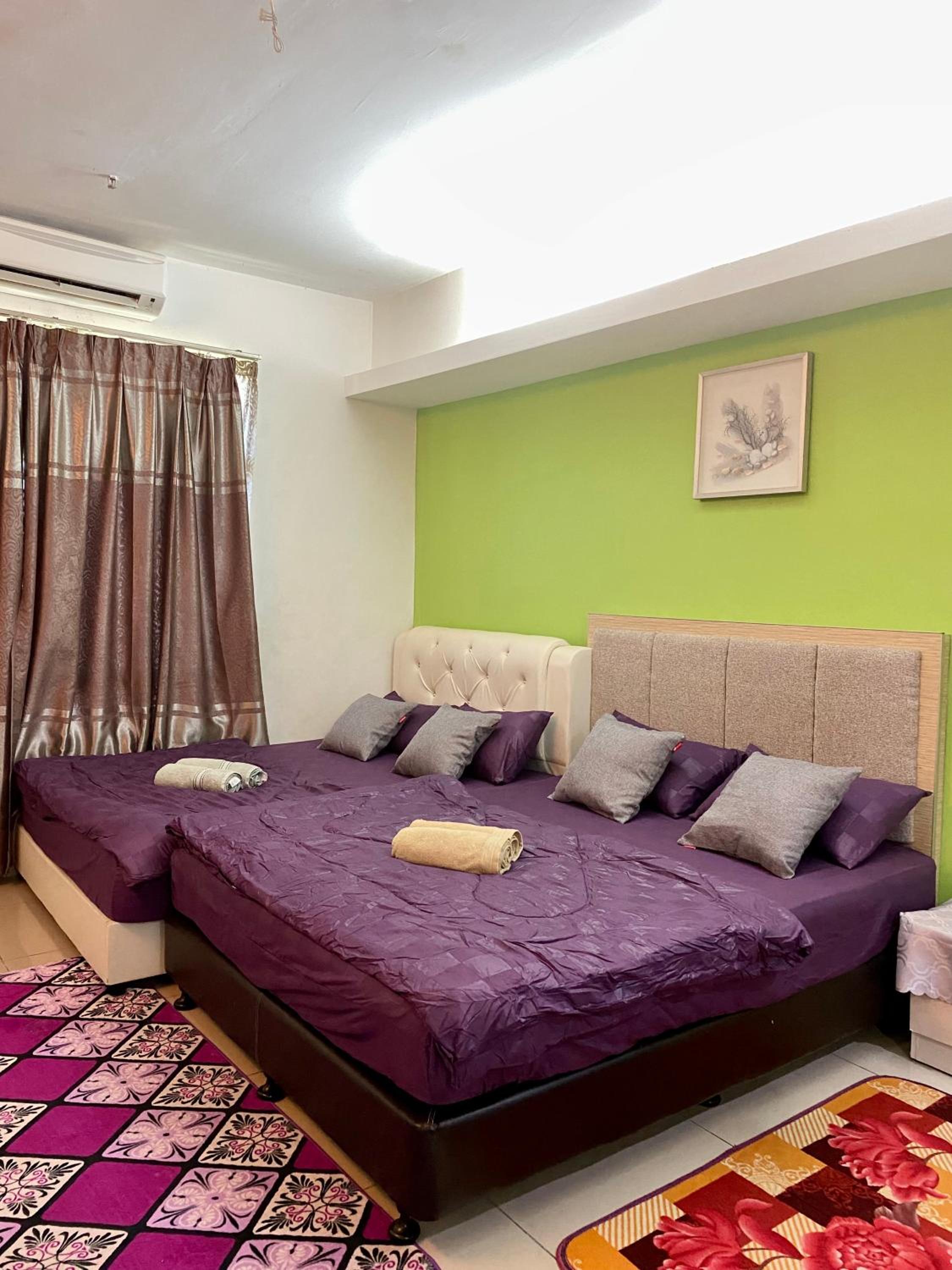 Private Studio Viana Court Service Apartment 4 with private parking view 3