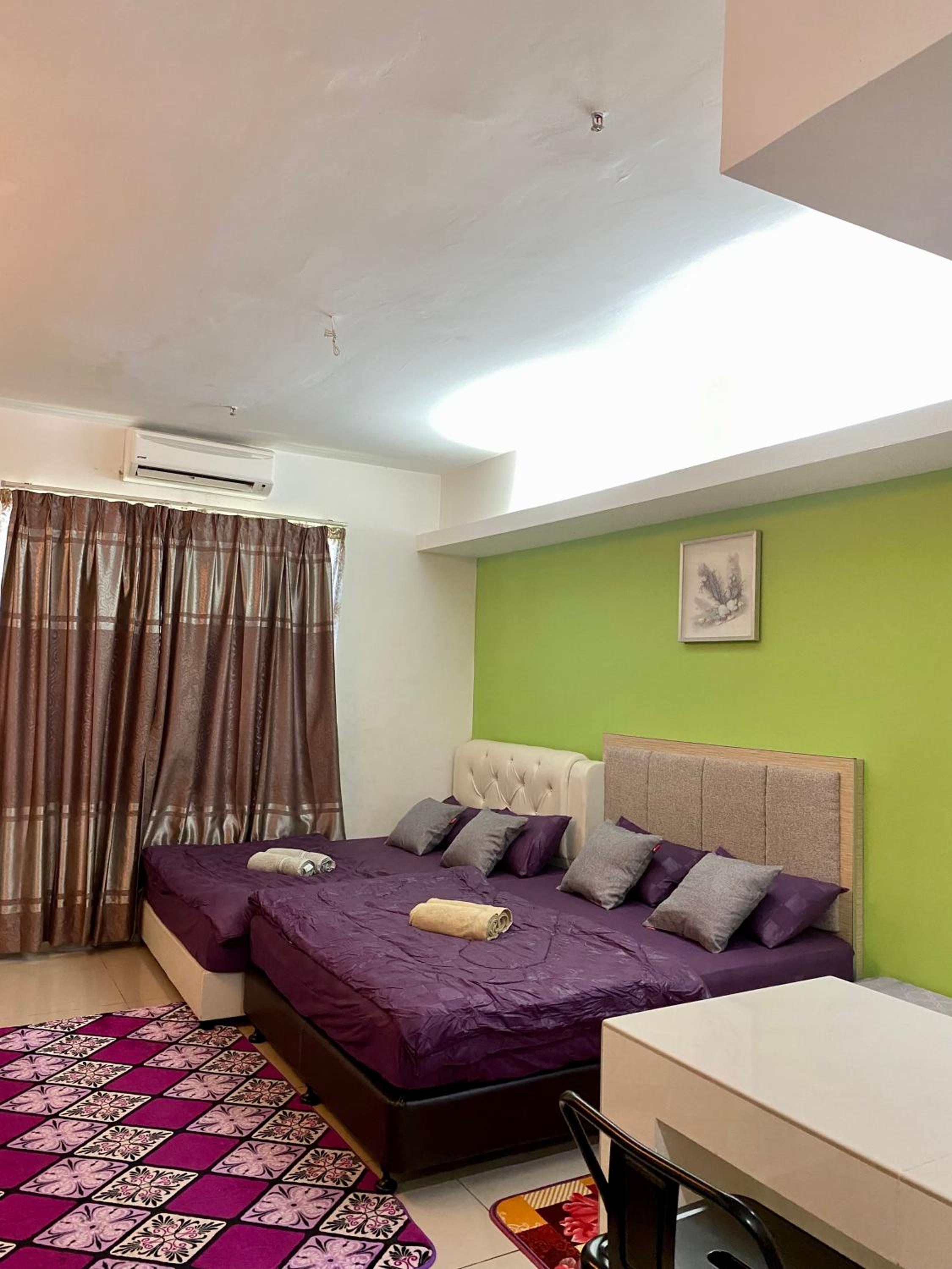 Private Studio Viana Court Service Apartment 4 with private parking view 2