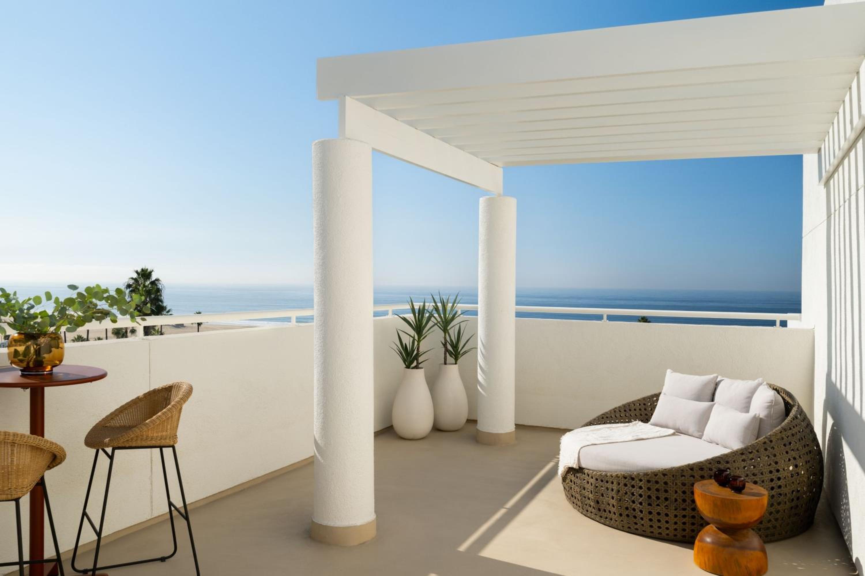 Sandbourne Santa Monica, Autograph Collection