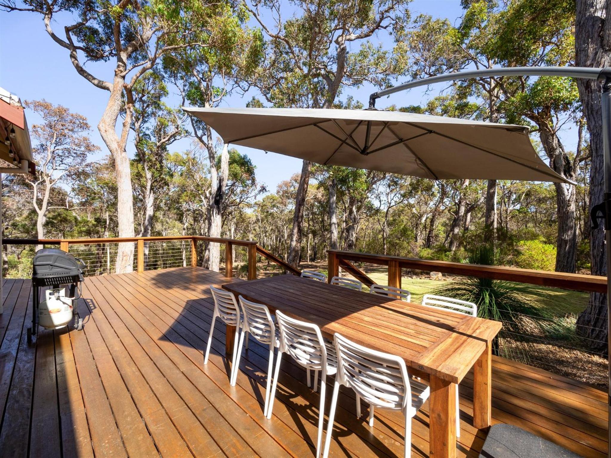 Nature's Doorstep - Redgate Beach NEW