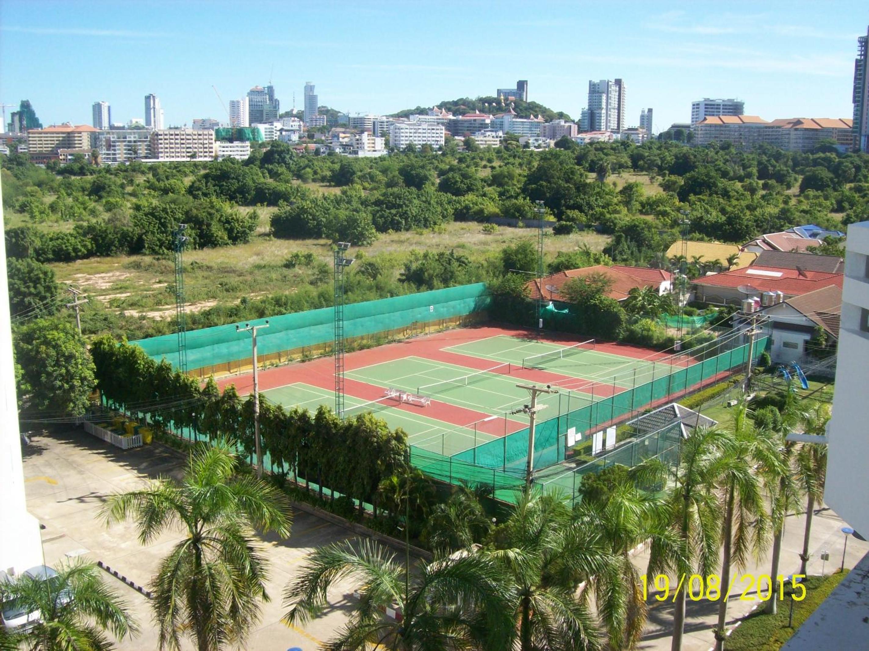 Jomtien Condotel Condominium view 4