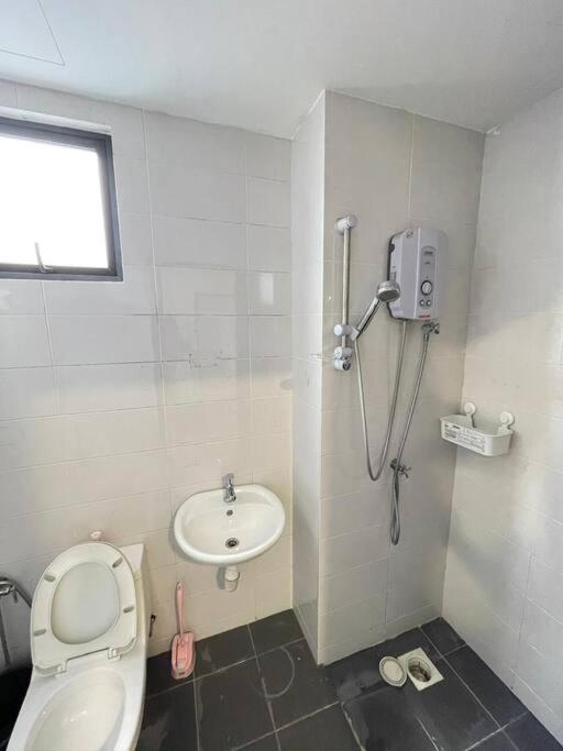 10 Pax-Cozy Family Suite Landmark 2 view 2