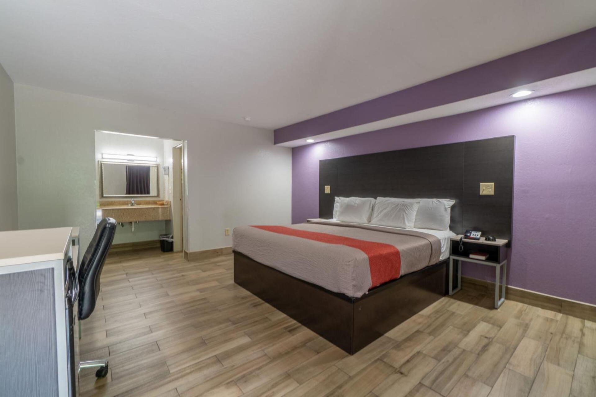 Holiday Terrace Motel