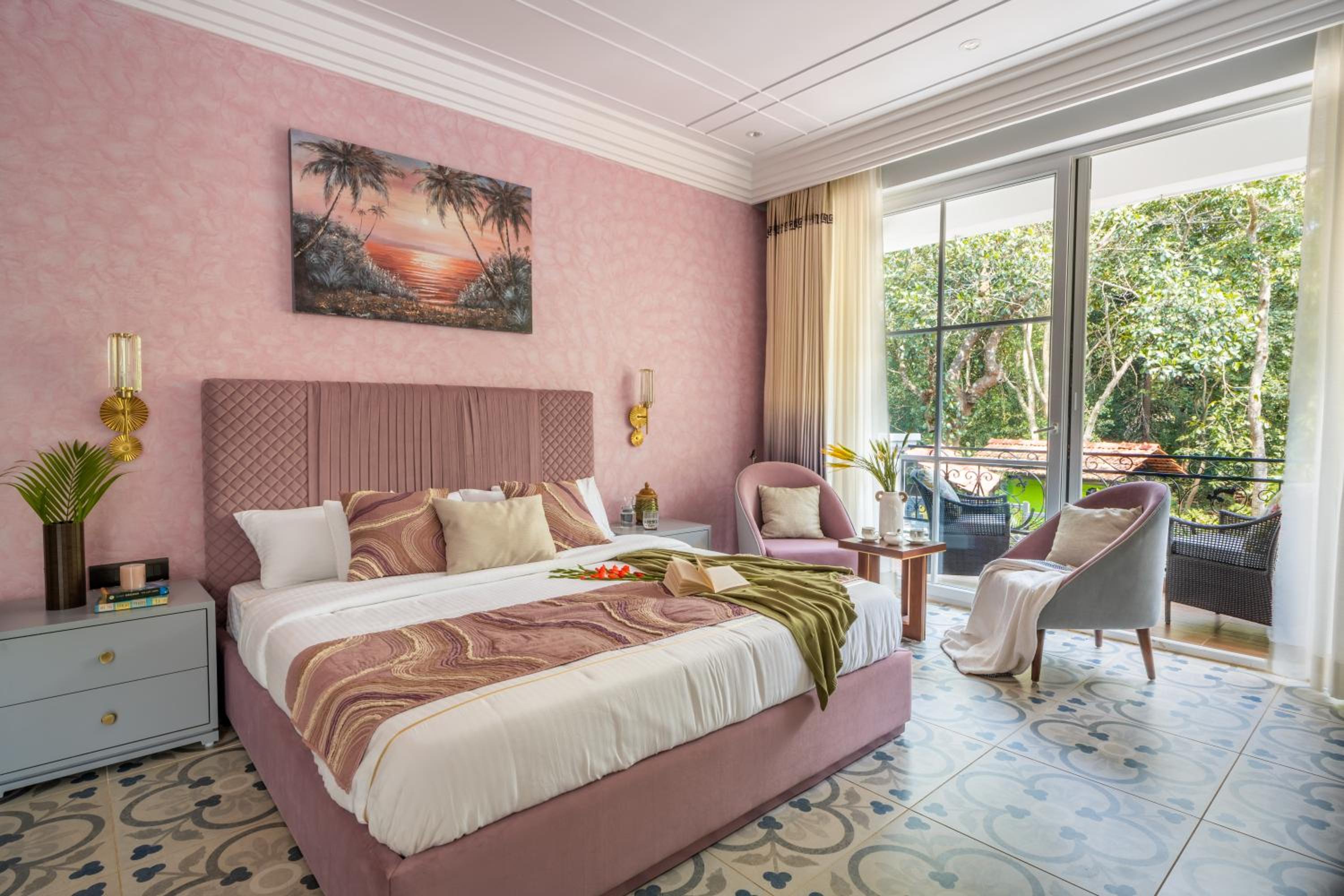 ELIVAAS 4 BHK with Pvt Pool - Suntuarios view 5