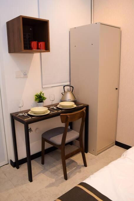 Neu Suites Studio Room - 3km to KLCC, 8 mins walk to LRT