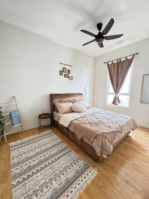 Homestay Cyberjaya AC Home 4R3B 7pax Free Wifi Netflix photo 2
