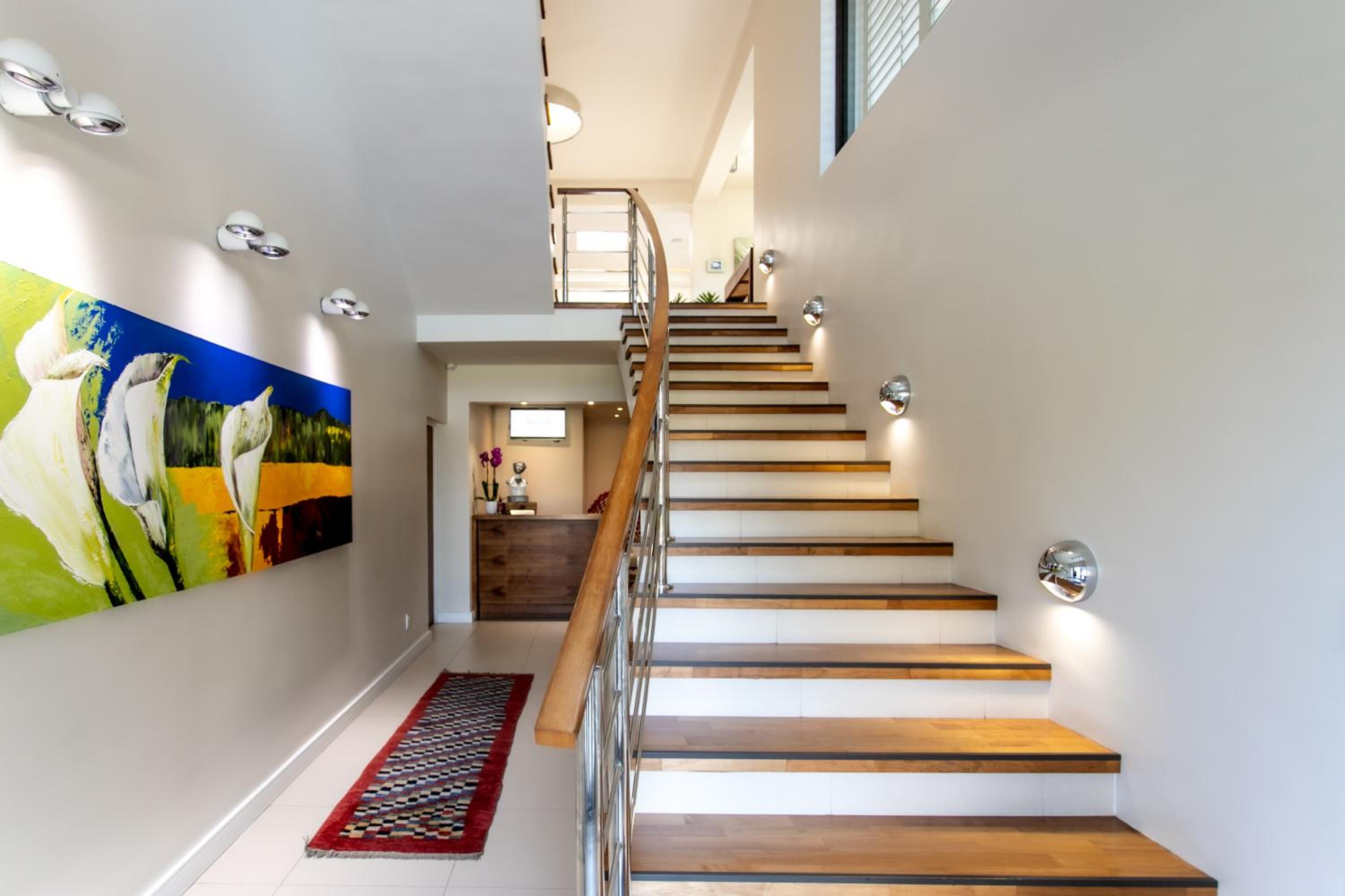 Selkirk House