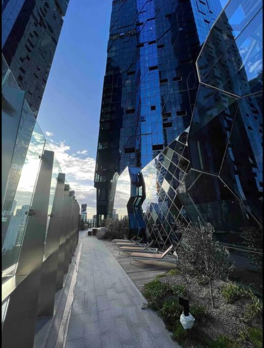 Modern City View 2BdRoom for Six