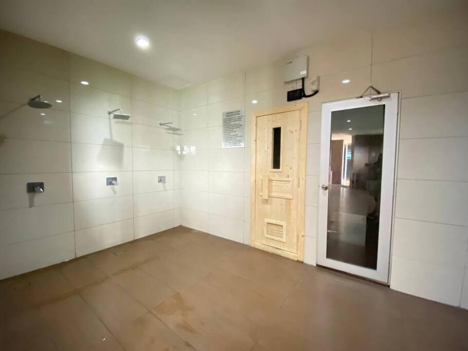 KSL D Esplanade King size bed Johor Bahru B9
