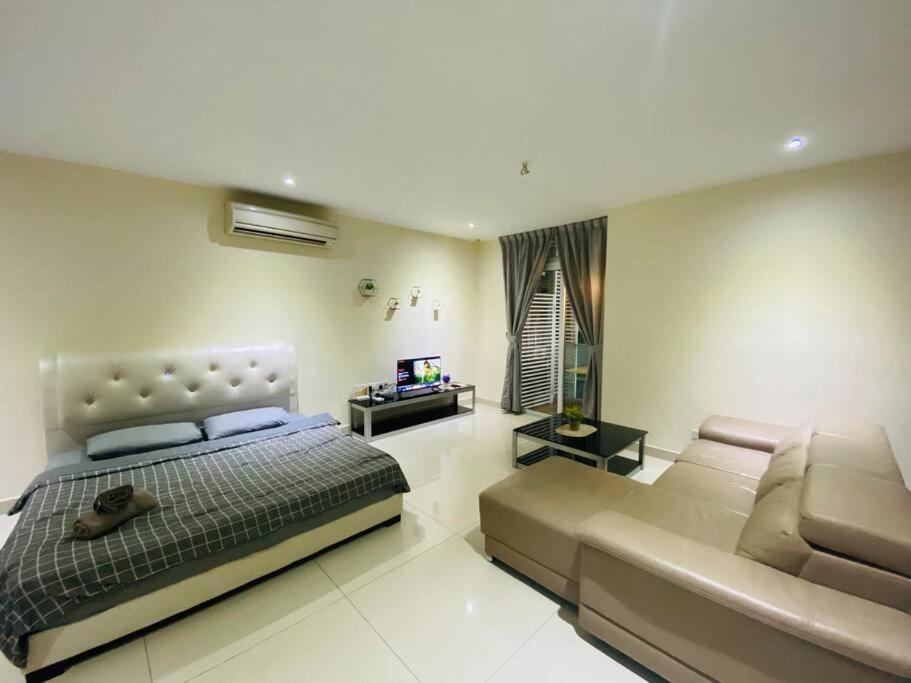 KSL D Esplanade King size bed Johor Bahru B9