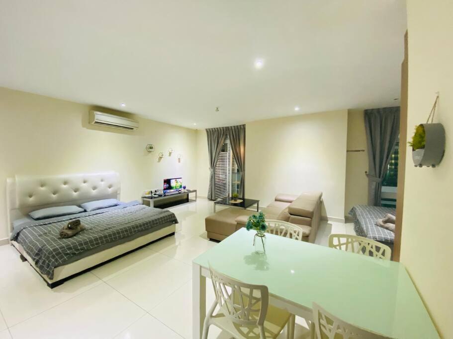 KSL D Esplanade King size bed Johor Bahru B9