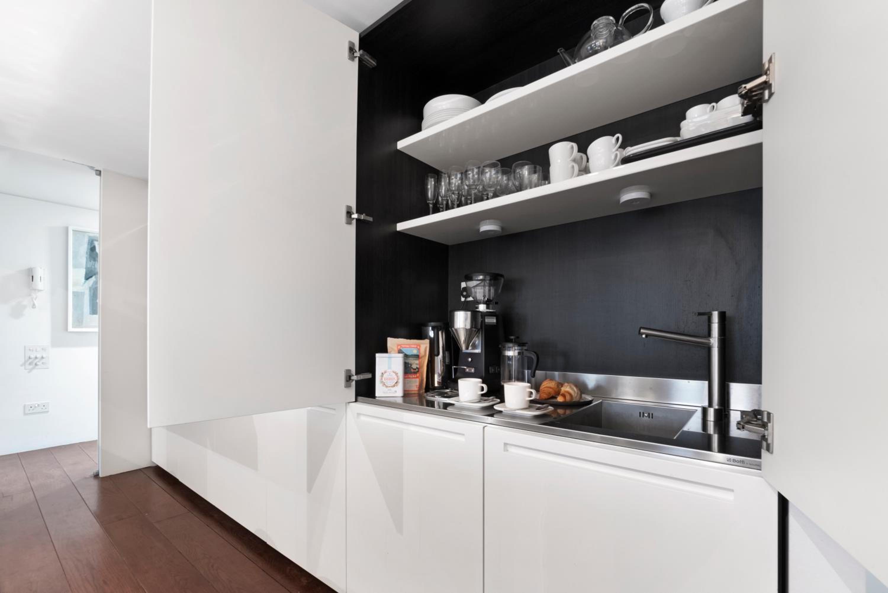 Elegant Paddington Penthouse by MoreThanStays