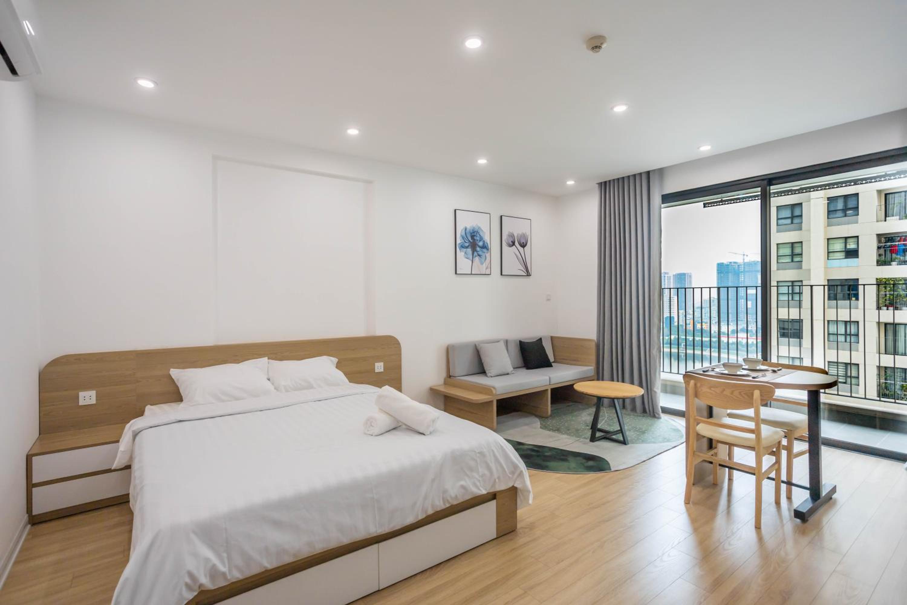 Vinhomes Dcapital Tran Duy Hung Official