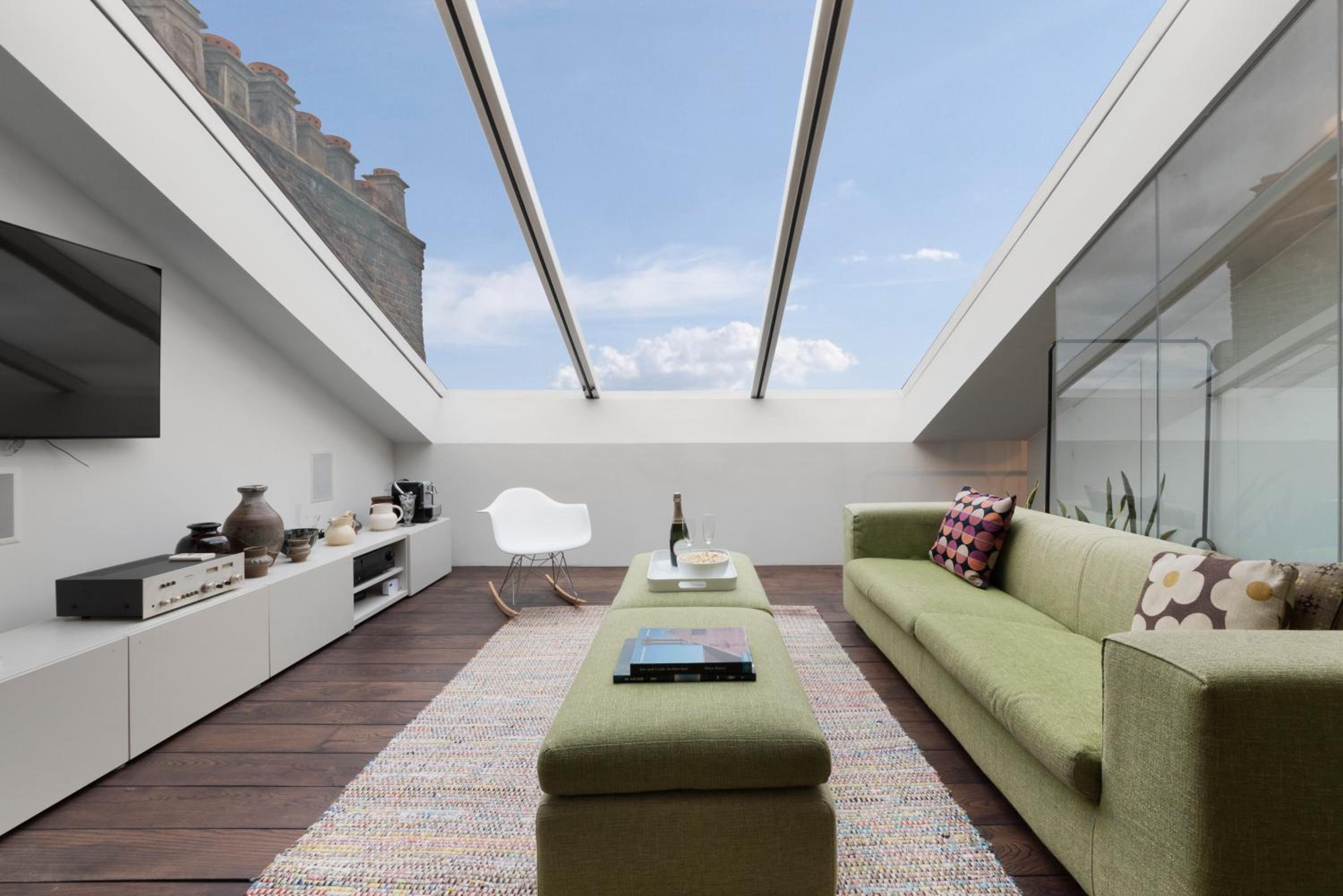 Elegant Paddington Penthouse by MoreThanStays