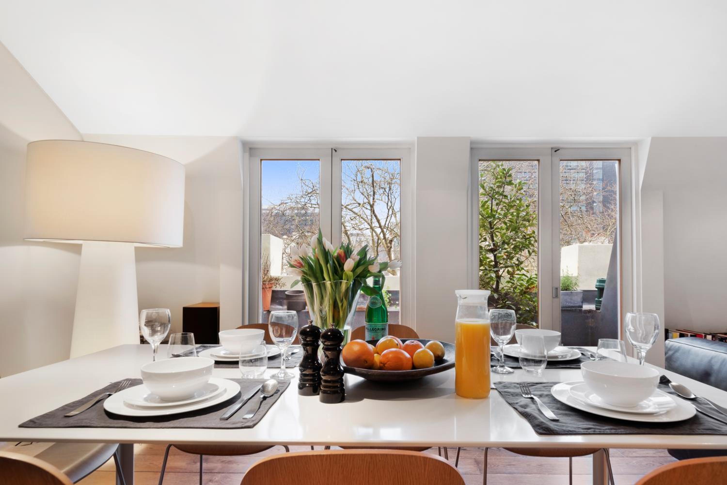 Elegant Paddington Penthouse by MoreThanStays