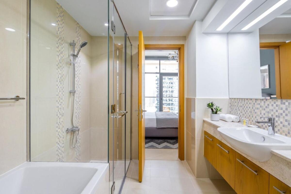 Silkhaus elegant and Spacious 1BDR in Downtown near Business Bay