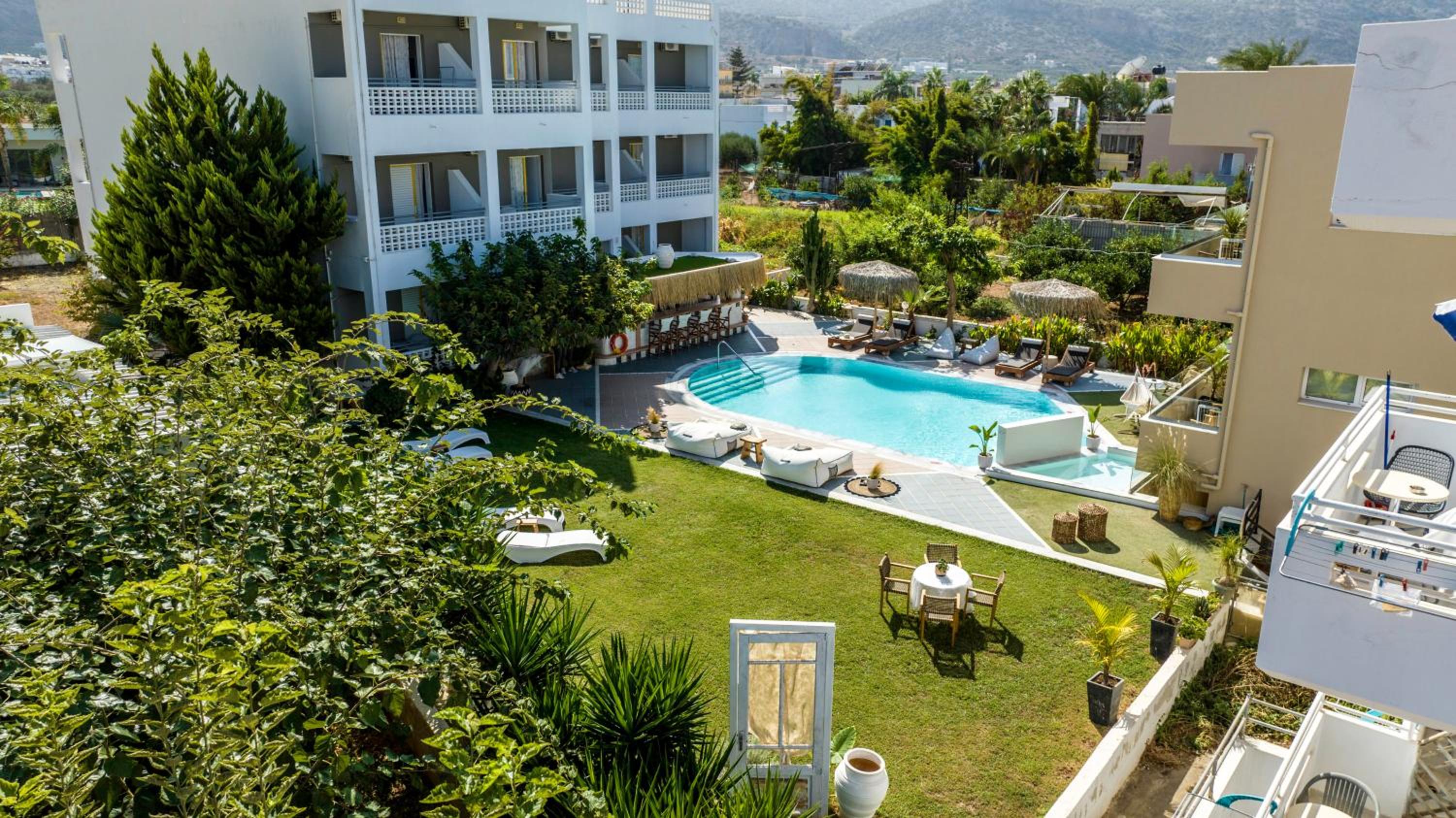 Stella Maria Hotel & Suites