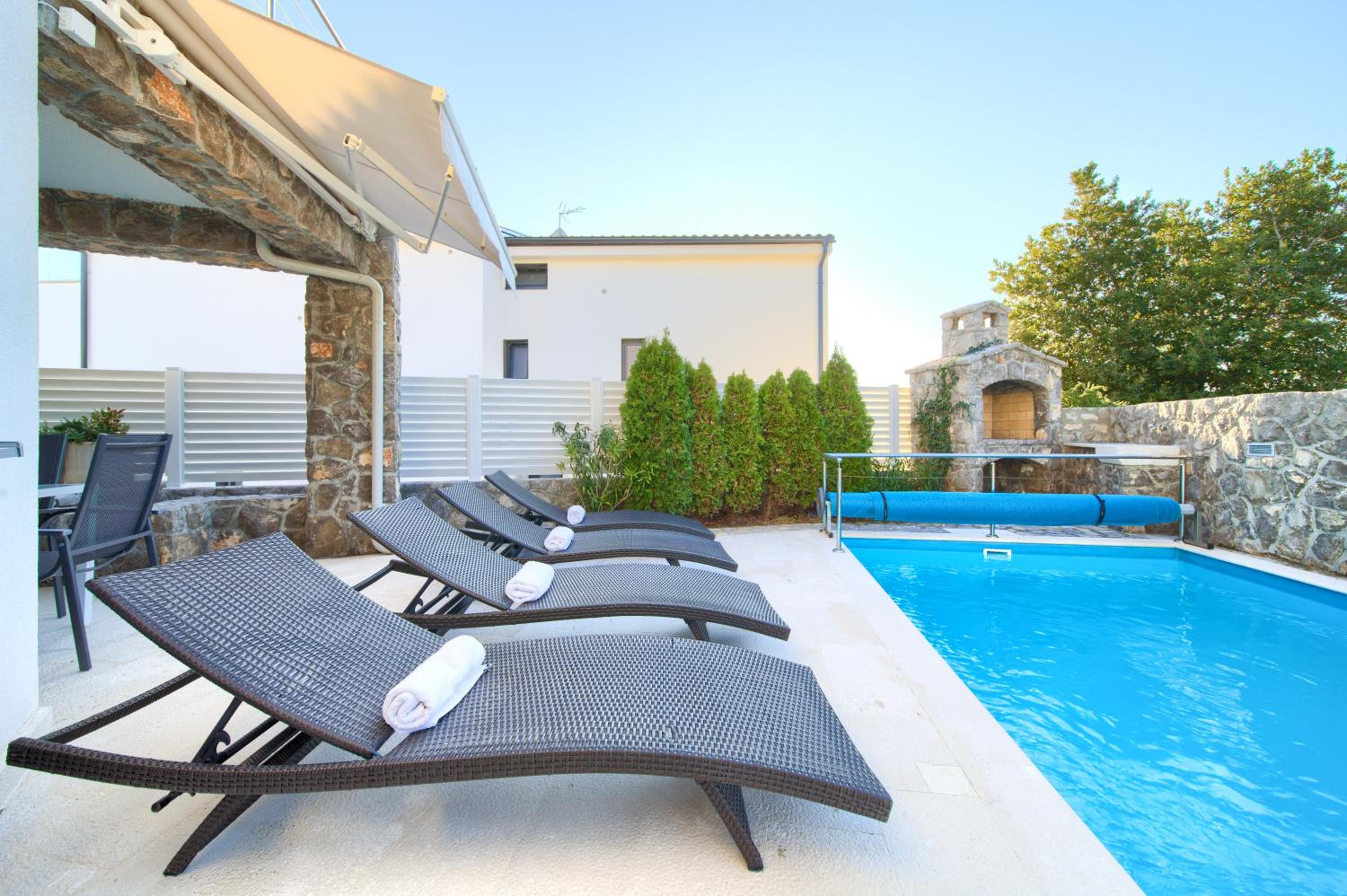 Villa Miracle 2 with heated pool