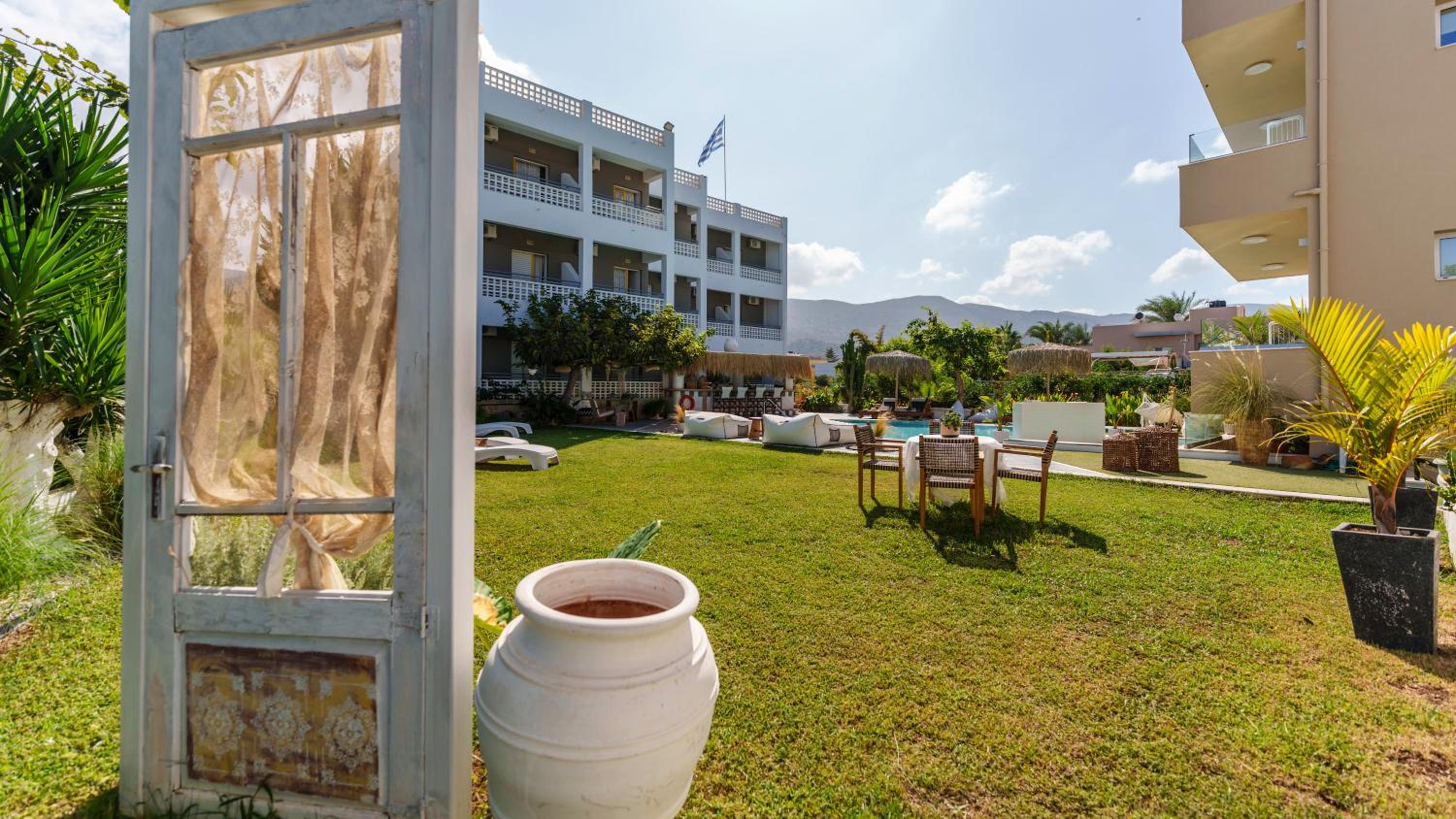 Stella Maria Hotel & Suites