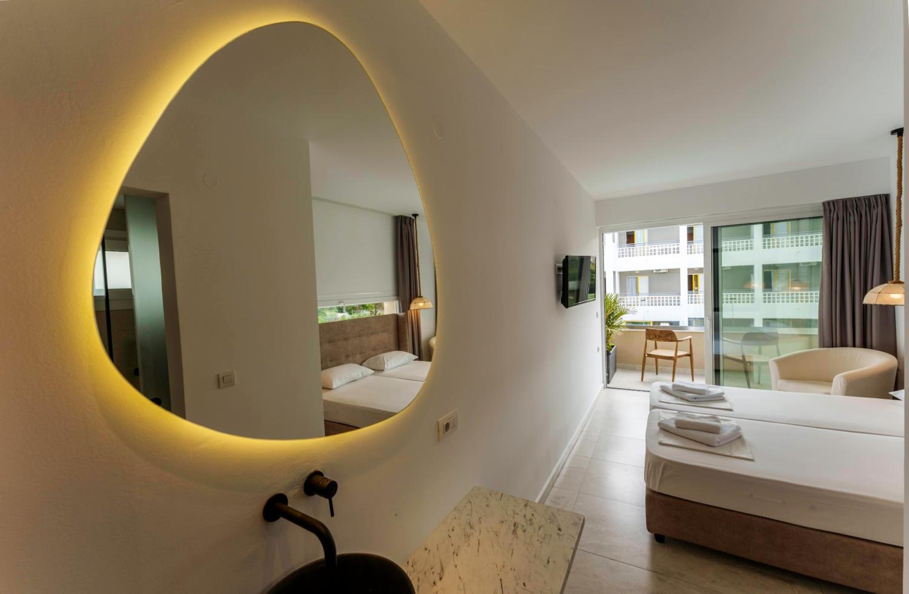 Stella Maria Hotel & Suites