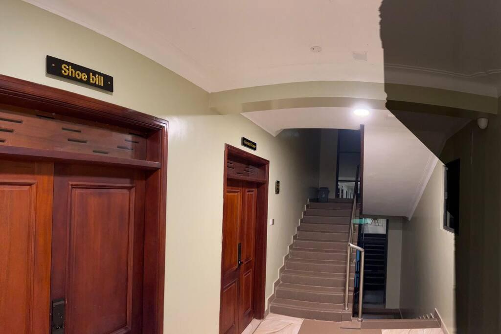 Crown Elegance Suites