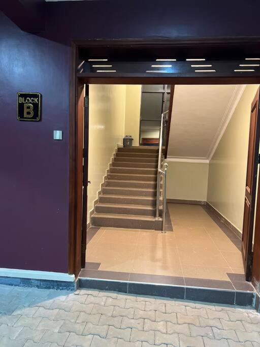 Crown Elegance Suites