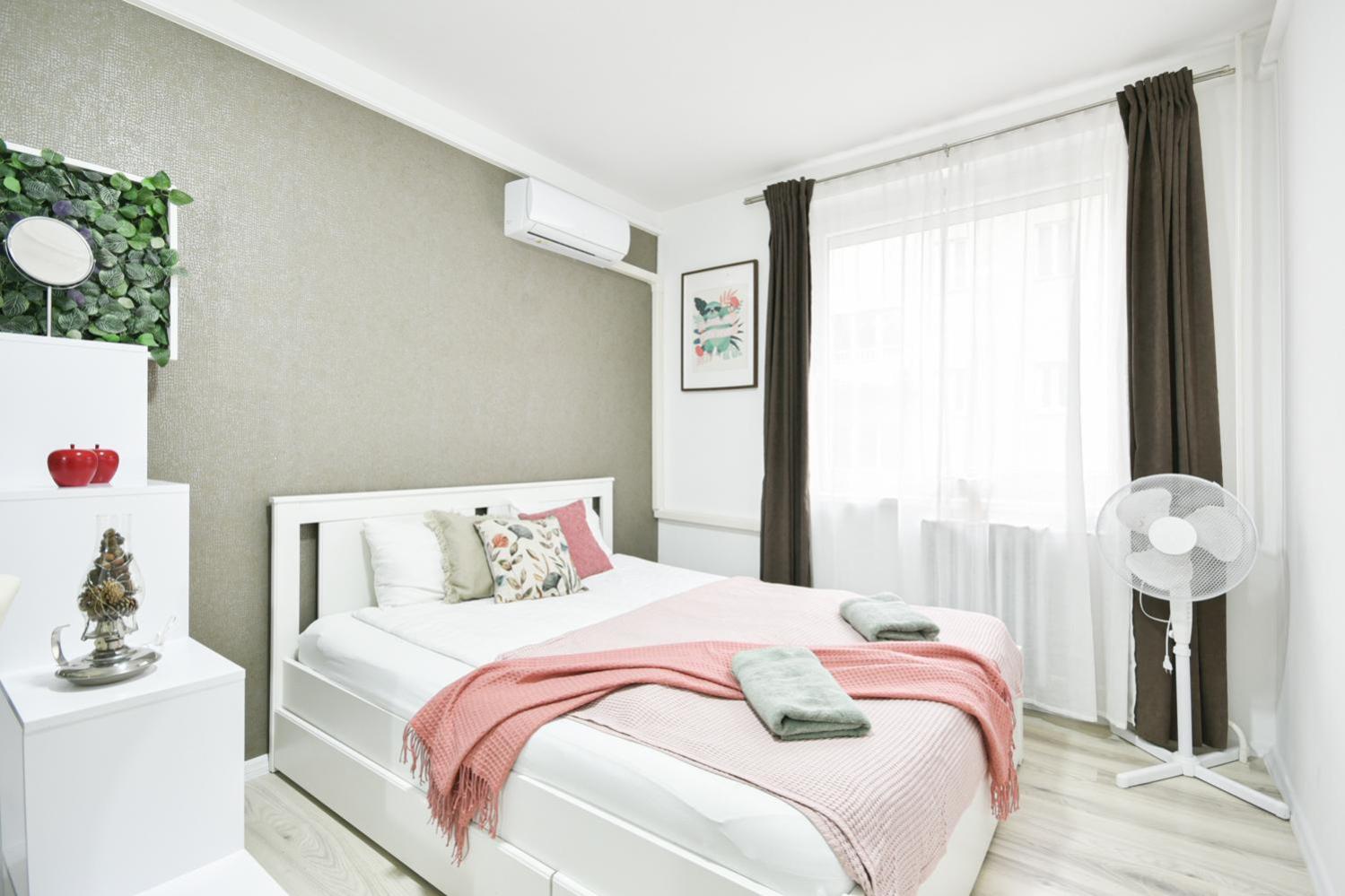Zoli Lovely River Apartment by NW view 4