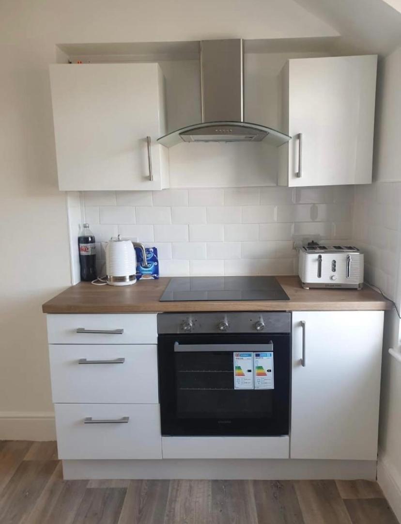 Lovely 2 Bedroom Loft Apartment in Buxton view 4