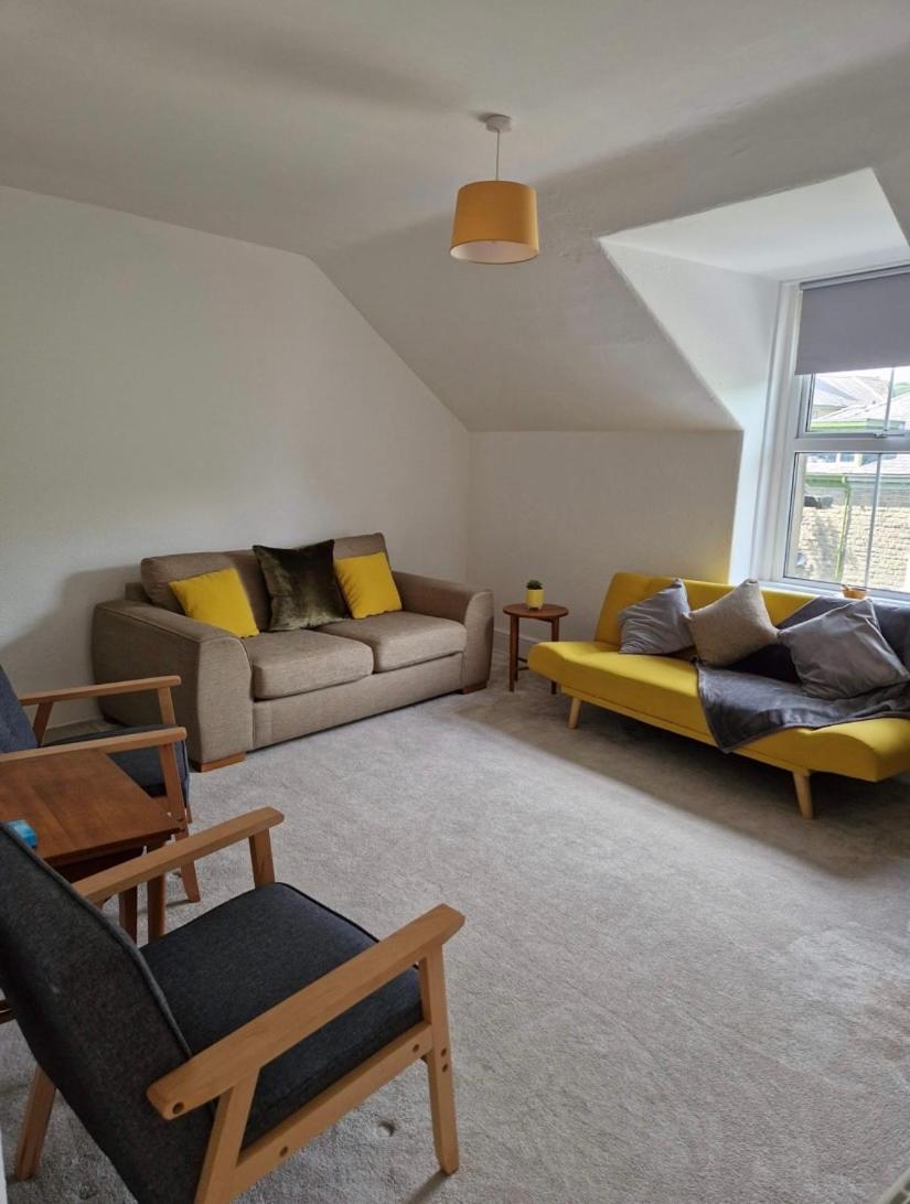 Lovely 2 Bedroom Loft Apartment in Buxton view 3