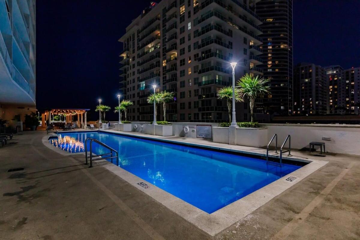 BnB Hyperion - Luxe 3B Condo w City & Ocean Views